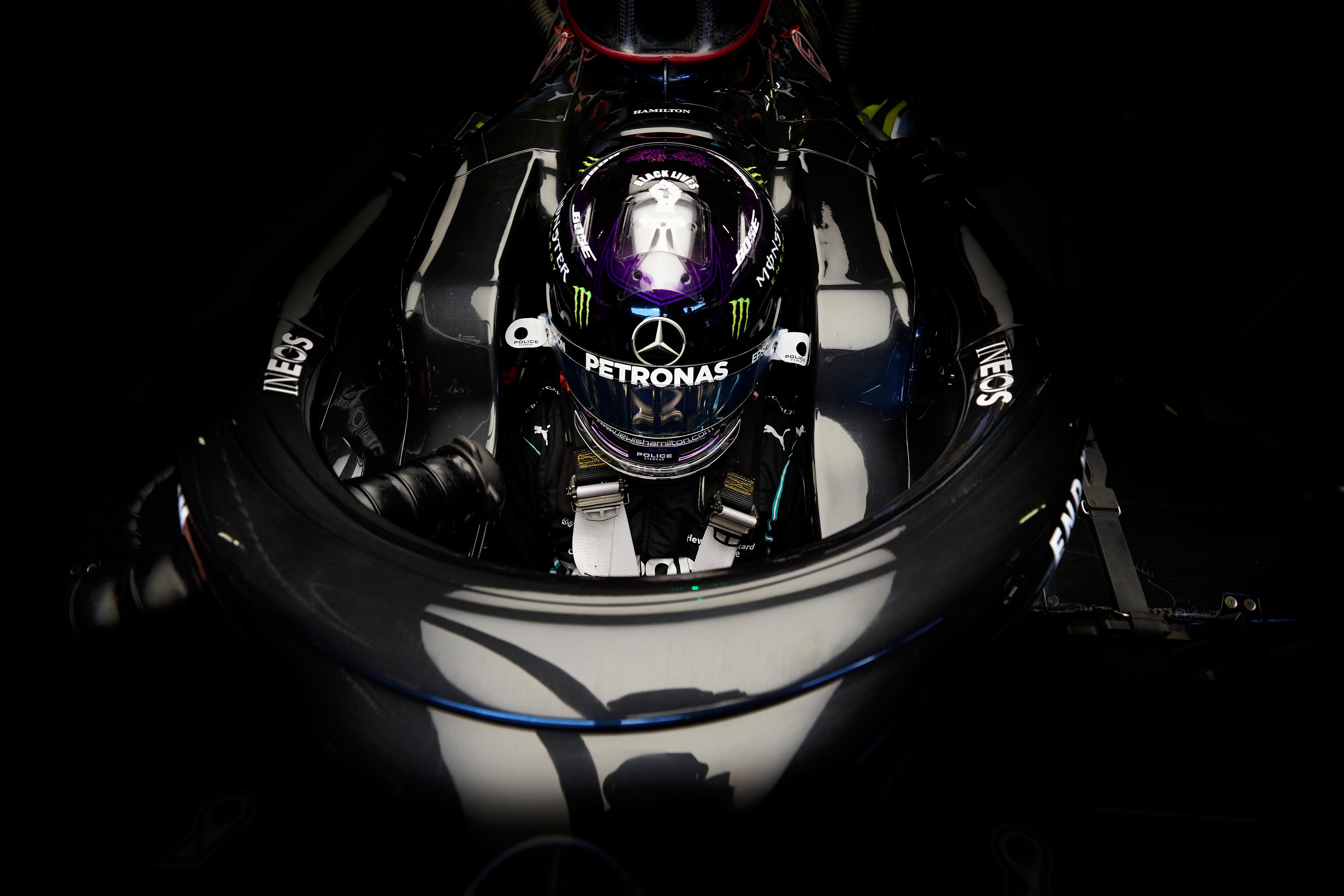 5184x3456 F1 Black Wallpaper