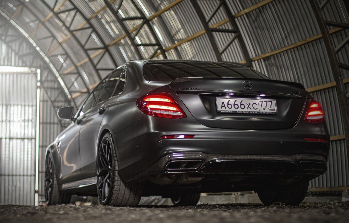 1332x850 Mercedes E63 AMG Wallpaper