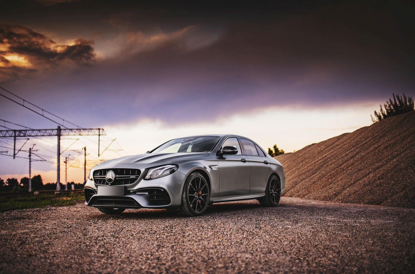 1700x1121 Mercedes Benz E Class / E63