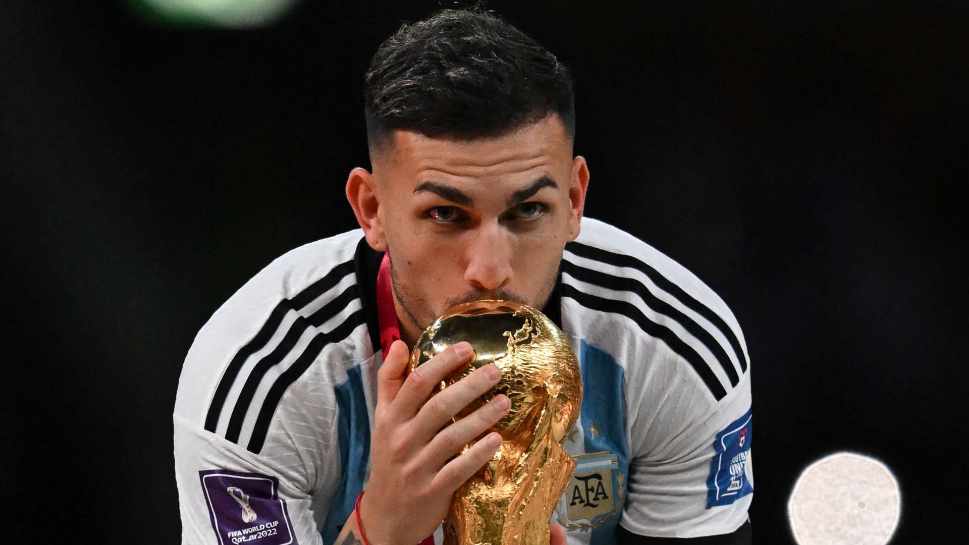 1920x1080 Moving on? Chelsea considering bid for PSG's Leandro Paredes after growing frustrated with Moises Caicedo transfer chase. Goal.com English Saudi Arabia