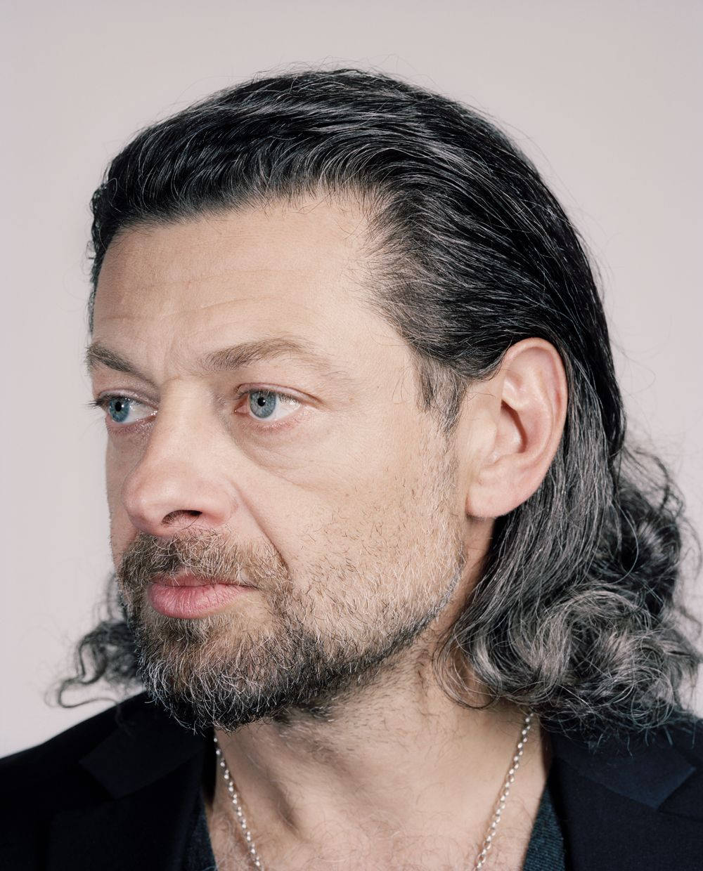 1000x1240 Download Andy Serkis With Long Hair Wallpaper