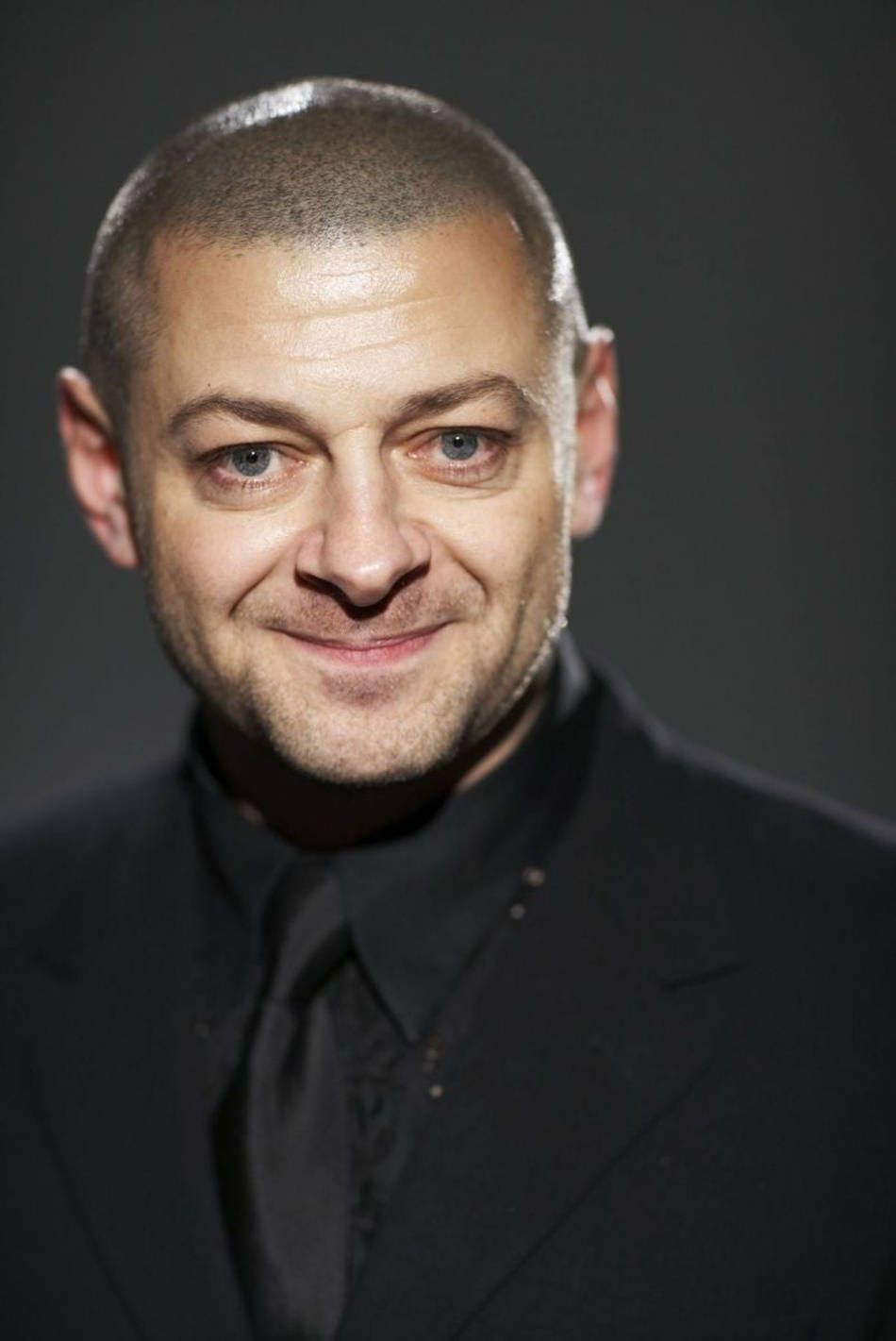 950x1421 Download Bald Andy Serkis Wallpaper