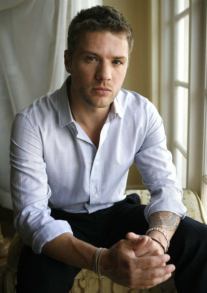 850x1202 Download Ryan Phillippe Actor American Photohoot Wallpaper