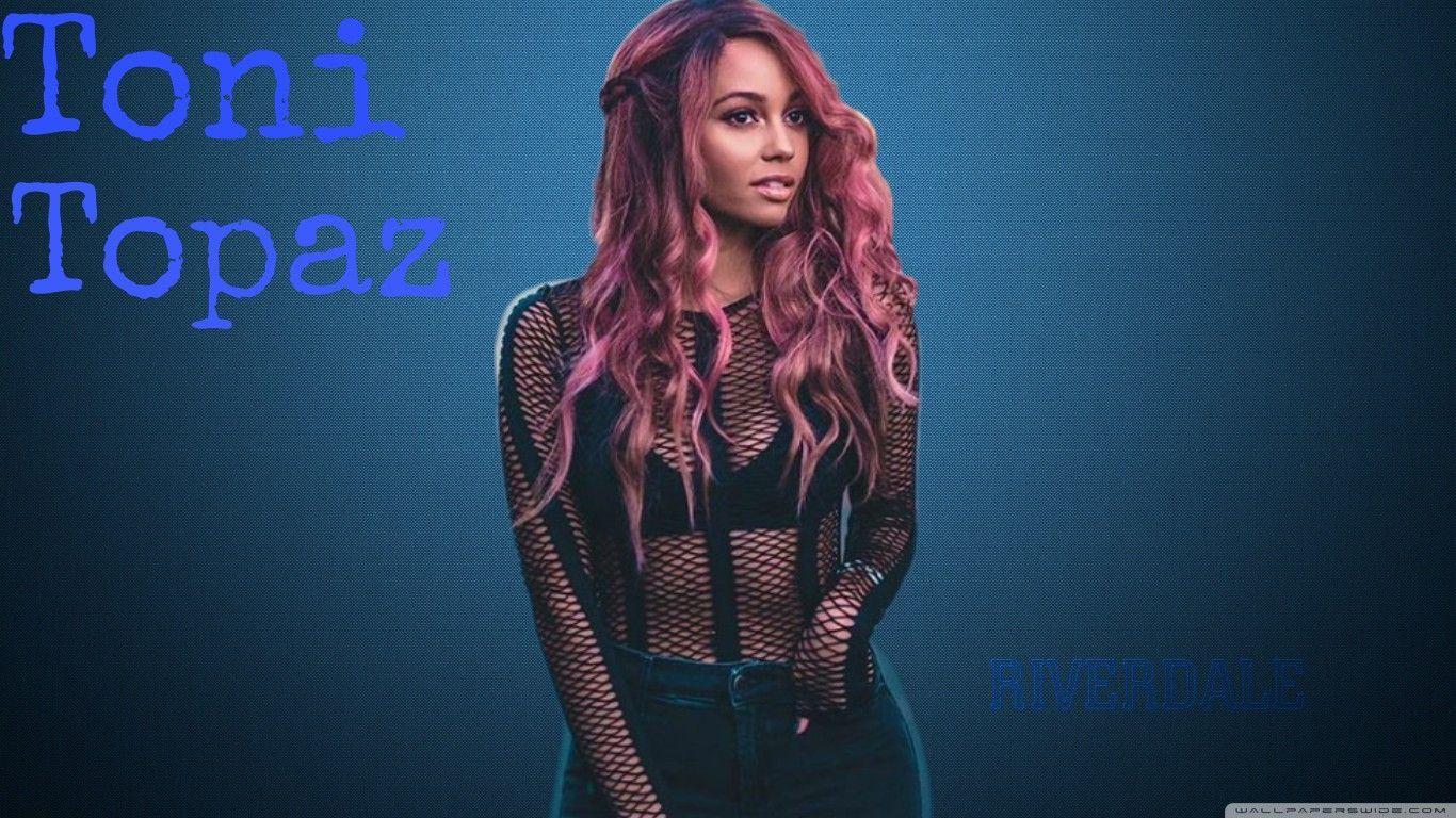 1366x768 Toni Topaz Wallpaper