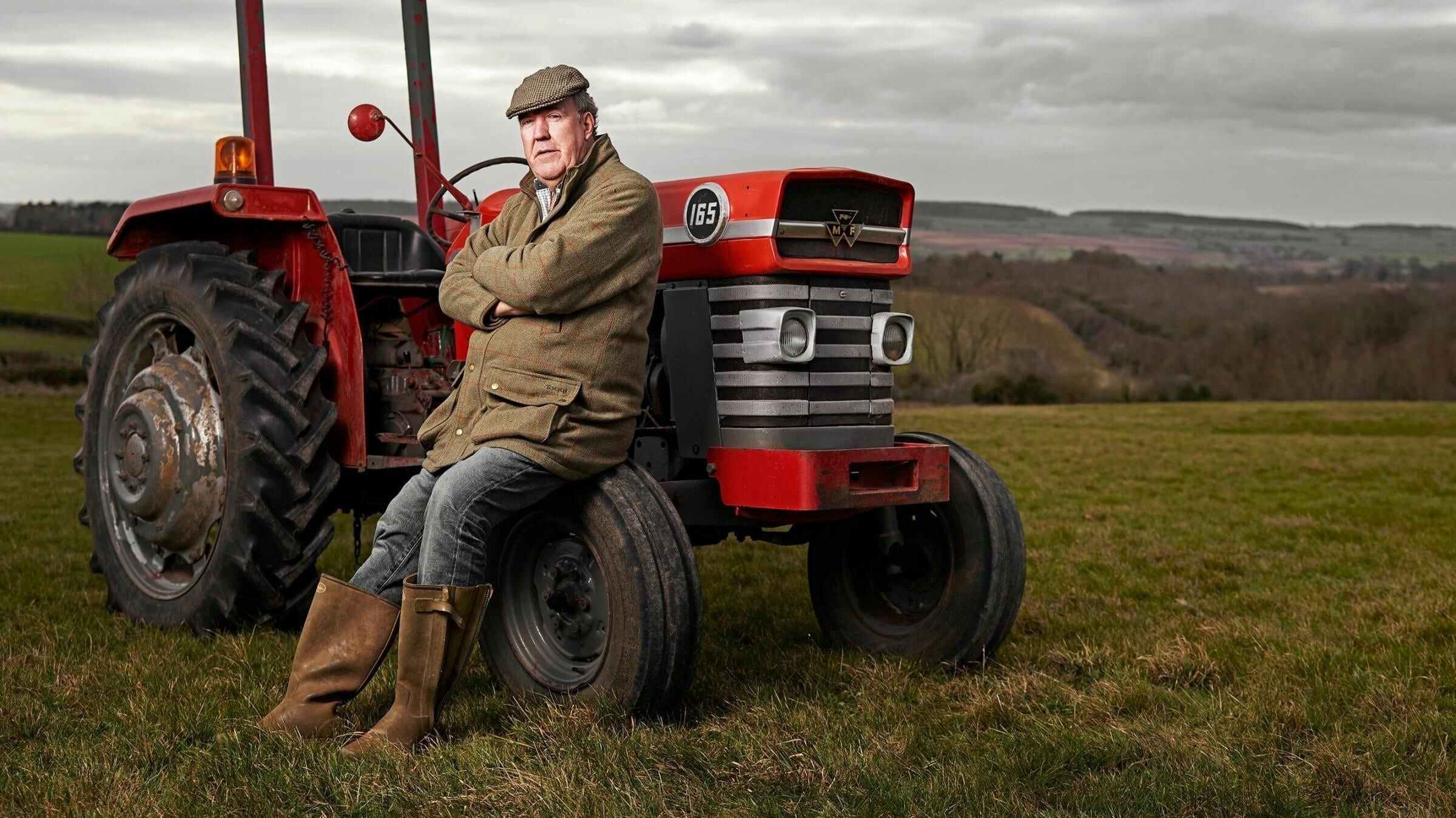 2400x1349 Clarkson's Farm (TV Series) Wallpaper