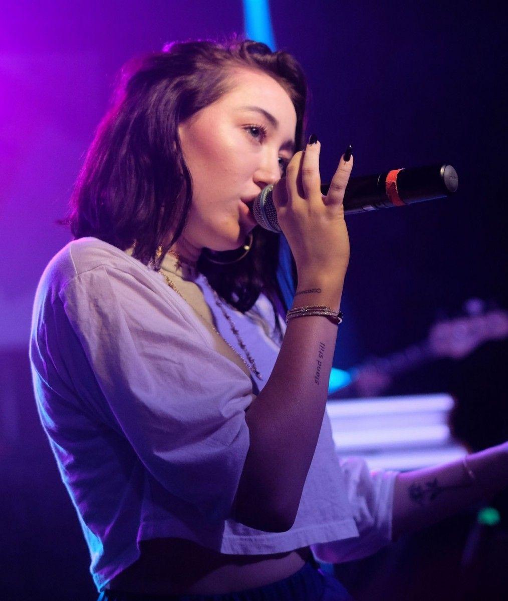 Noah Cyrus Wallpapers - Top Free Noah Cyrus Backgrounds - WallpaperAccess