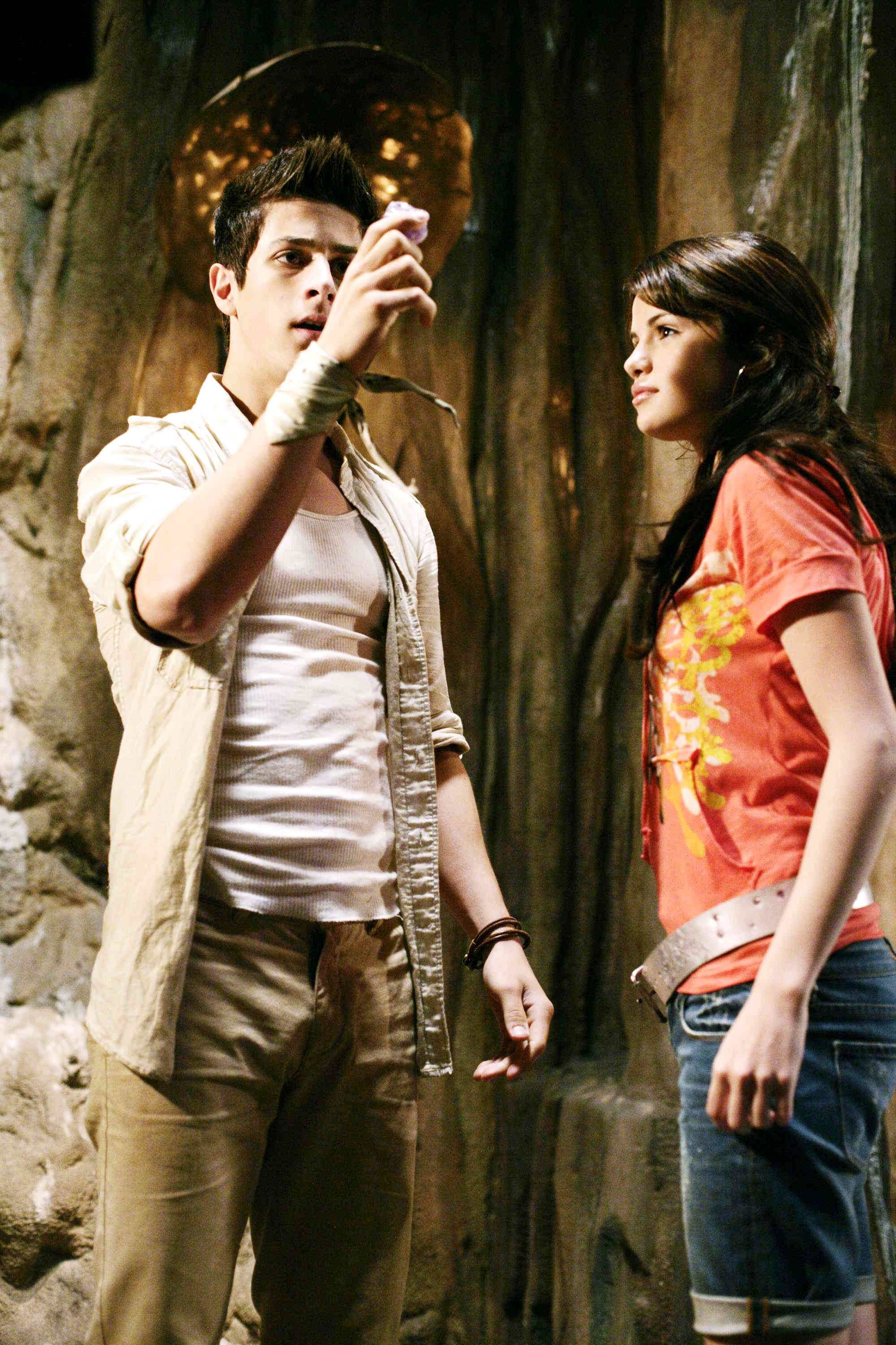 2000x3000 Wizards Of Waverly Place: The Movie Picture 32