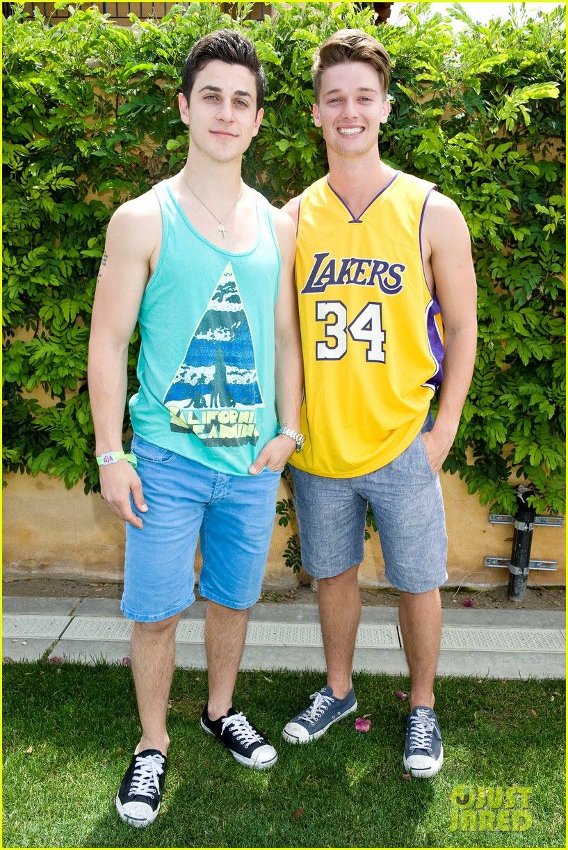 817x1222 David Henrie & William Moseley: Just Jared Armani Exchange Music Festival Brunch!: Photo 2849369 Coachella Music Festival, 2013 Just Jared Music Festival Brunch, Bryan Greenberg, David Henrie, Graham Rogers, Jayson Blair