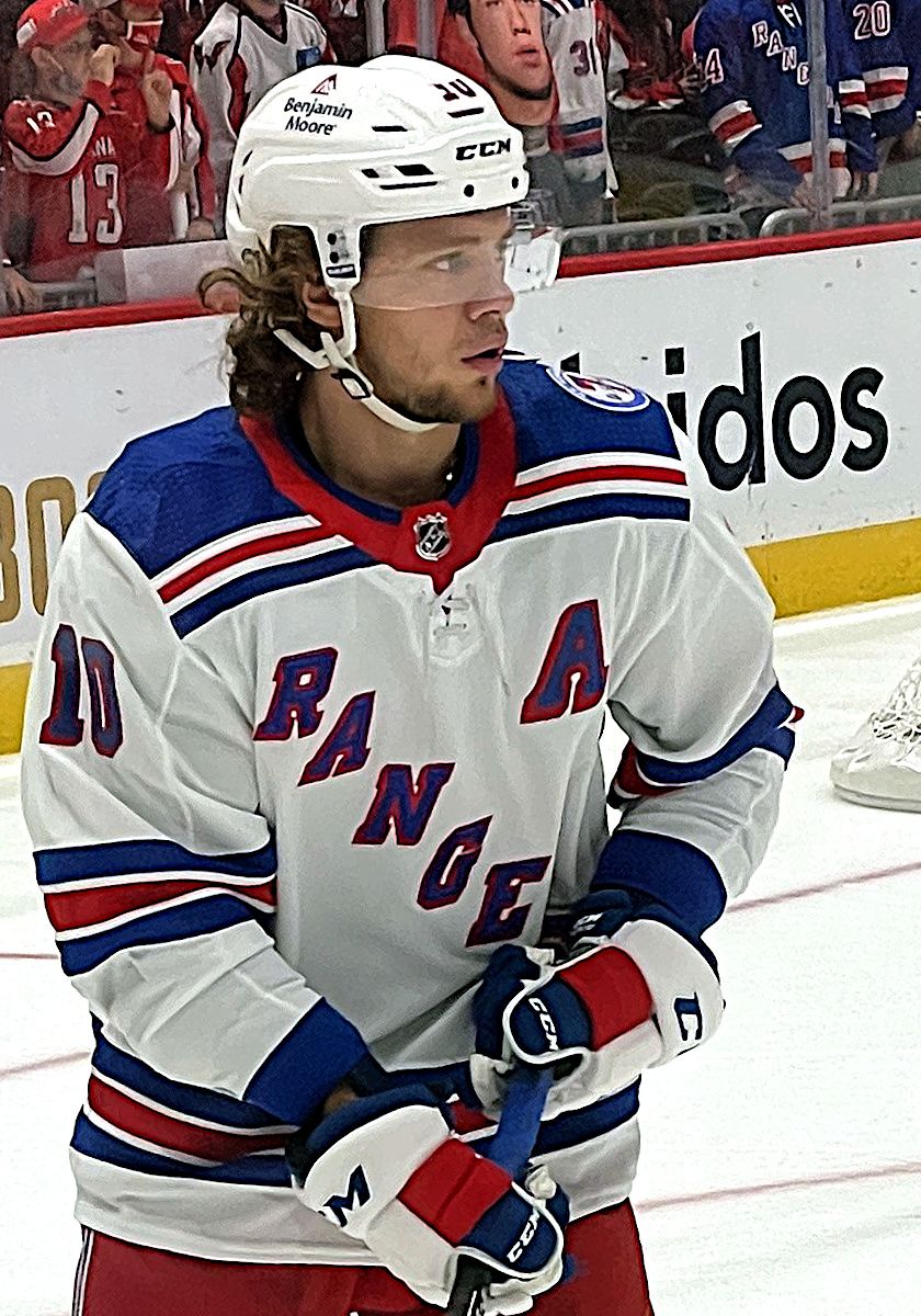 840x1200 Artemi Panarin
