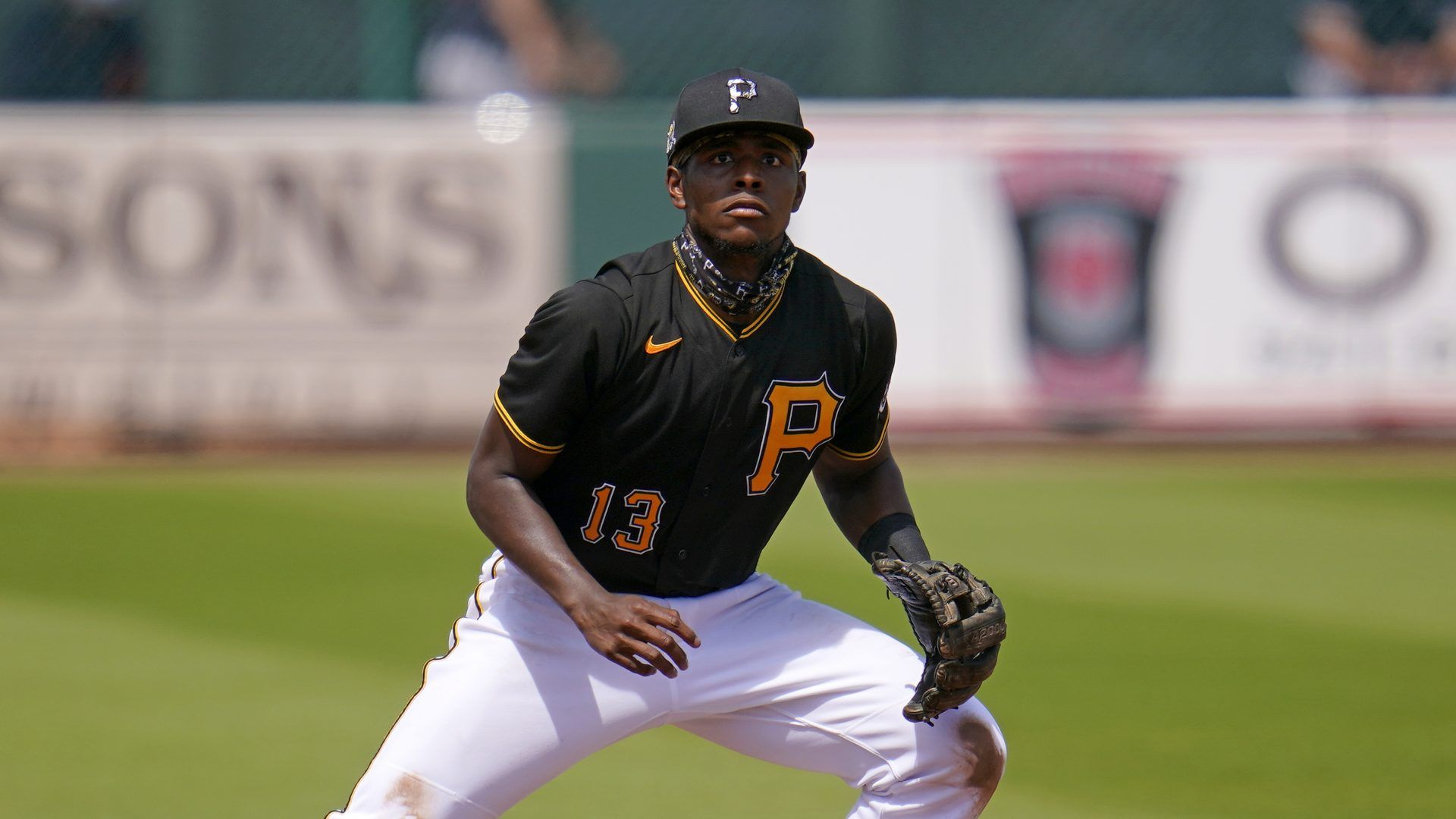 1920x1080 Pirates place 3B Ke'Bryan Hayes on IL with left wrist strain