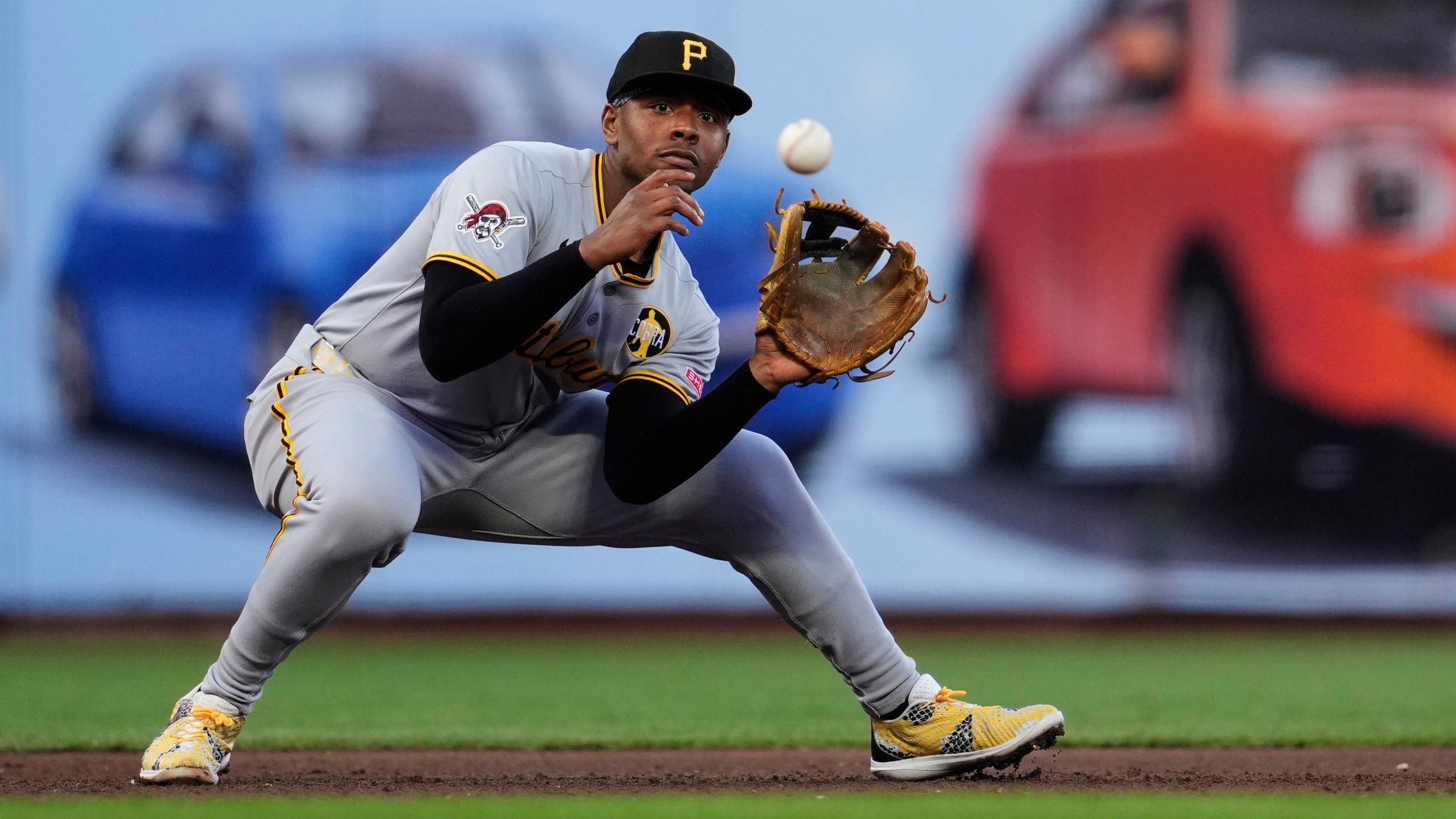 2560x1440 Pirates send 3B Ke'Bryan Hayes to Reds for reliever Taylor Rogers, a prospect and cash