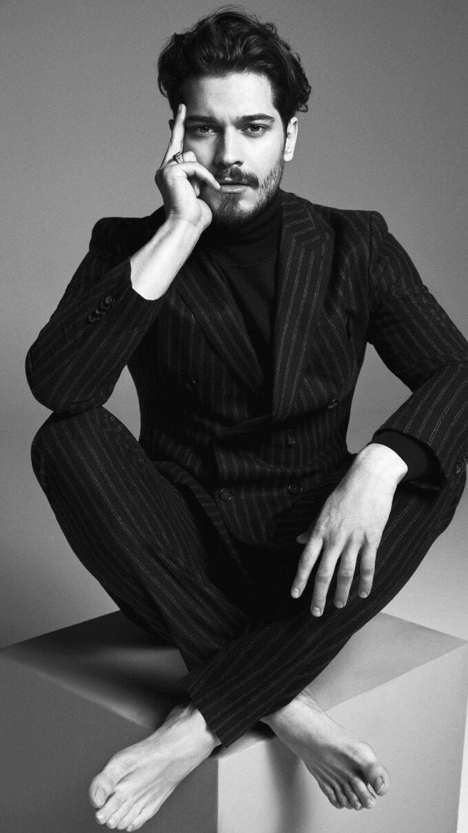 675x1200 Çağatay Ulusoy Wallpaper