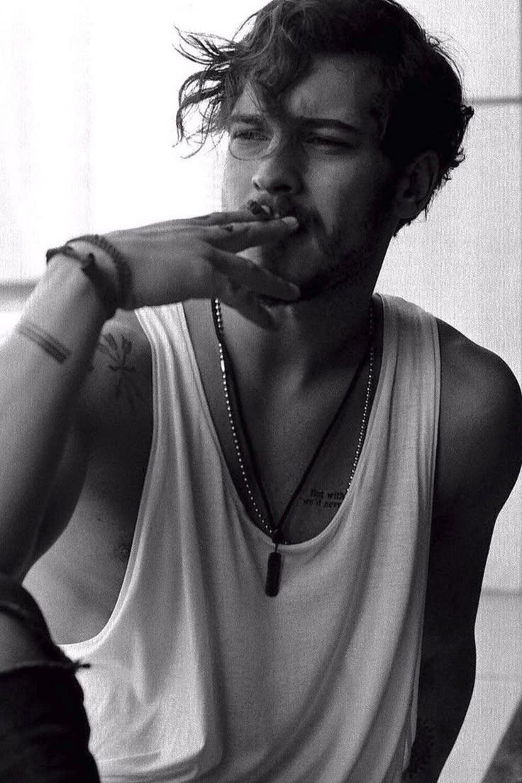 736x1103 Çağatay Ulusoy