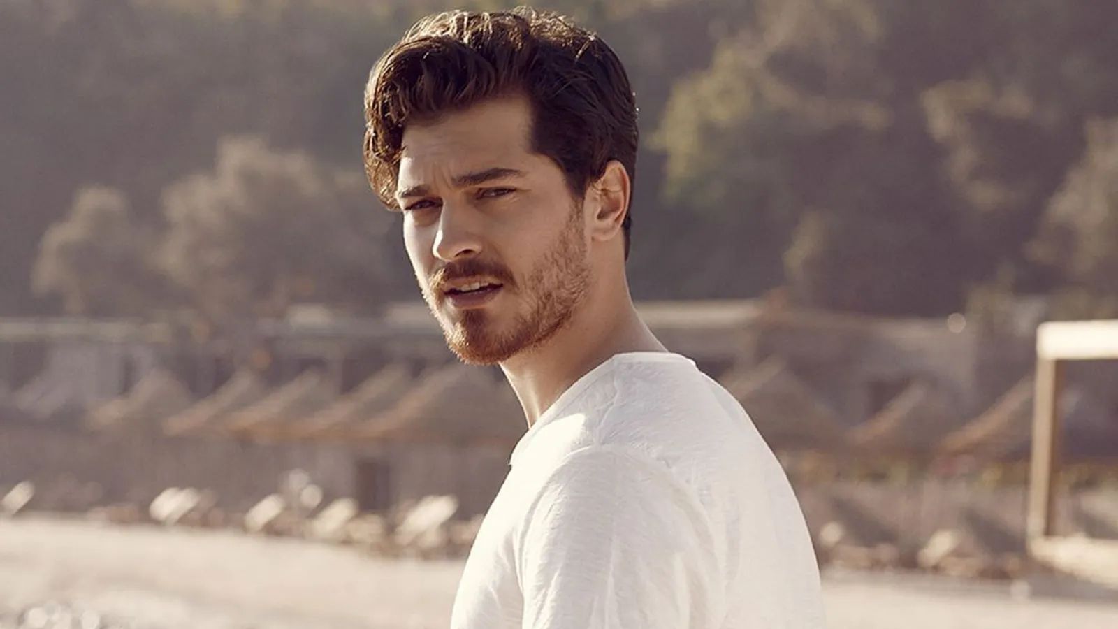 1600x900 Çağatay Ulusoy: The Rising Star of Turkish Television and Cinema