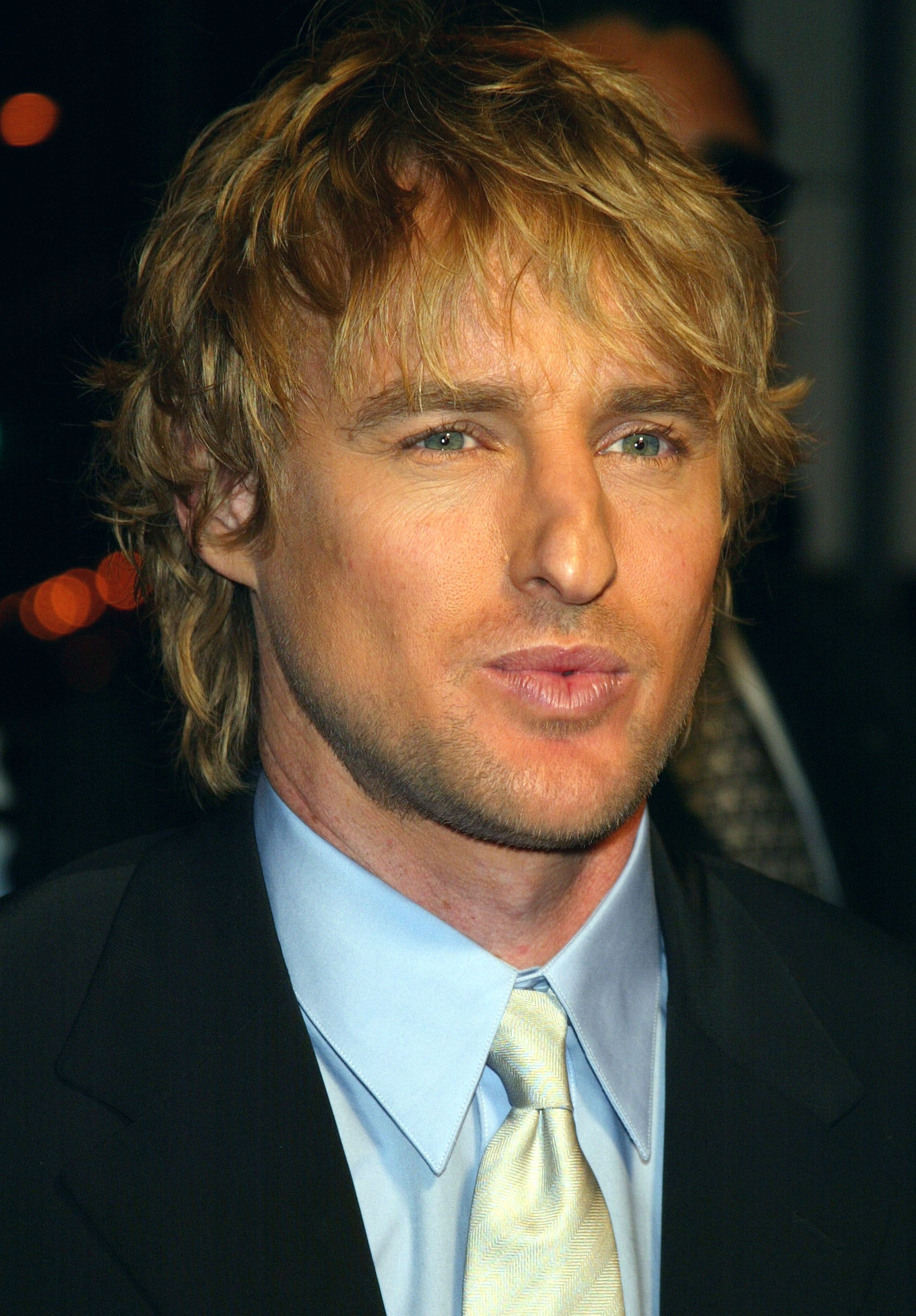 2089x3000 Owen Wilson Wallpaper