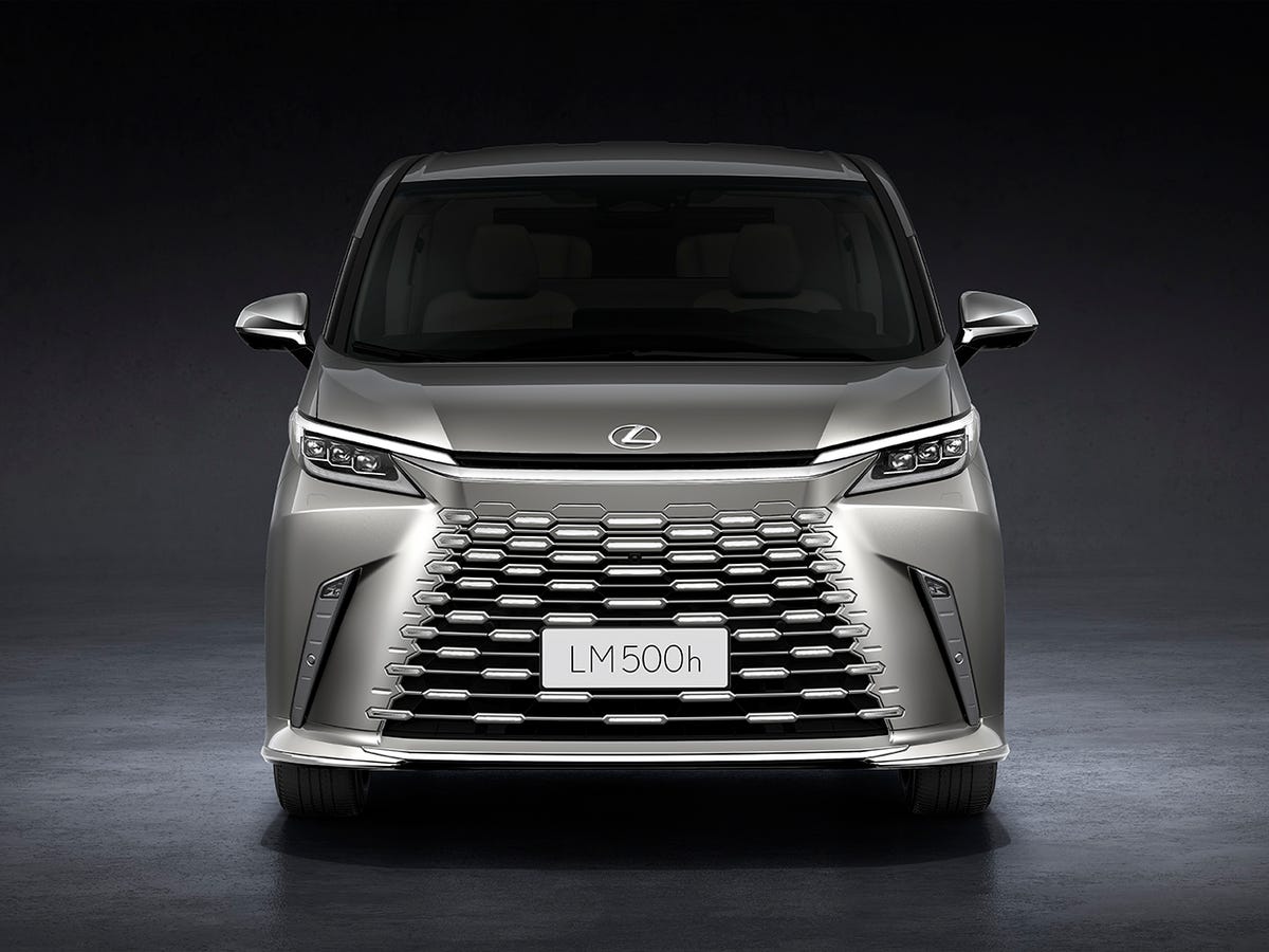 1200x900 View Photo of the 2024 Lexus LM