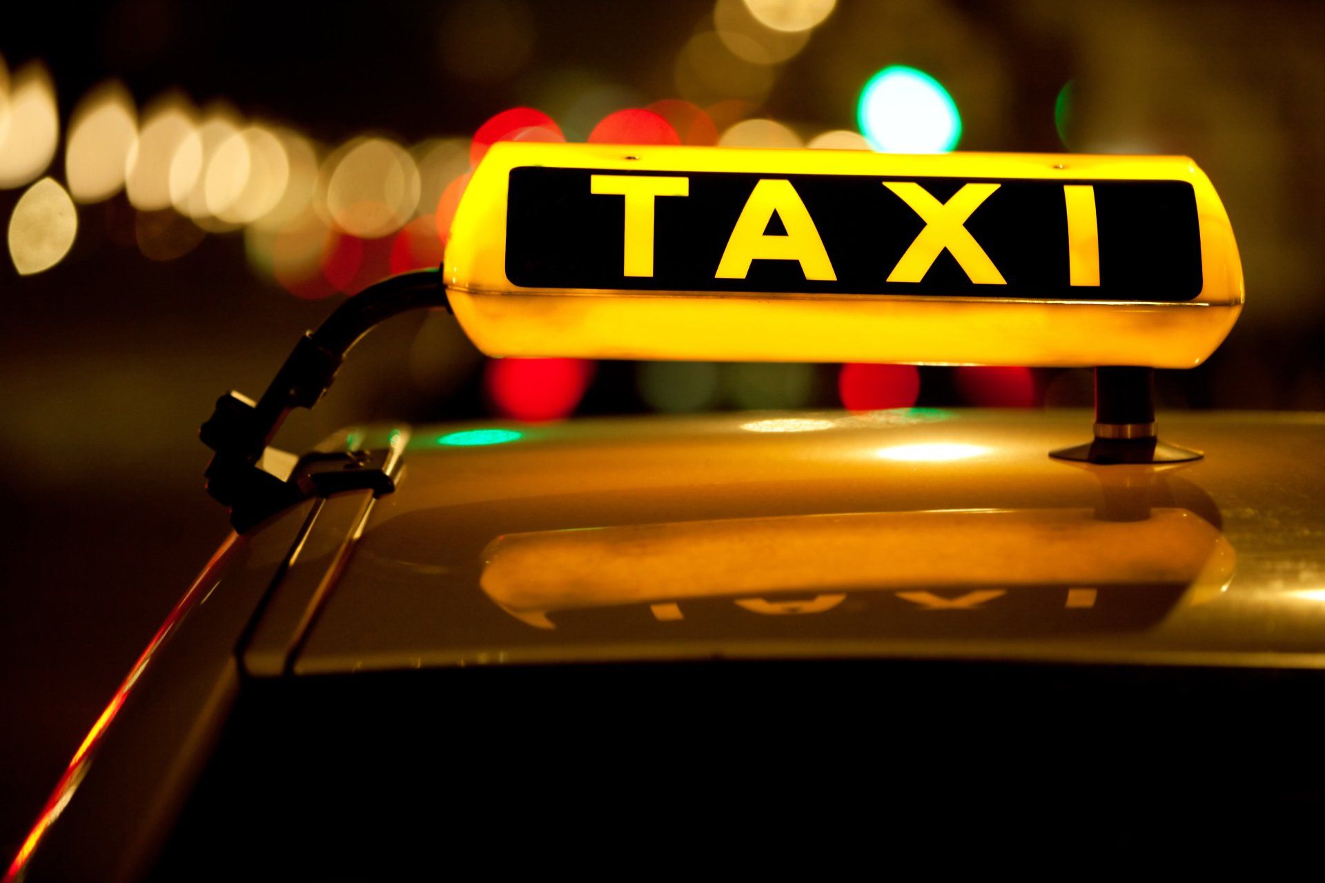 1920x1280 Neon Taxi Glow. Midnight Cab NeonK Urban Taxi Neonx3744