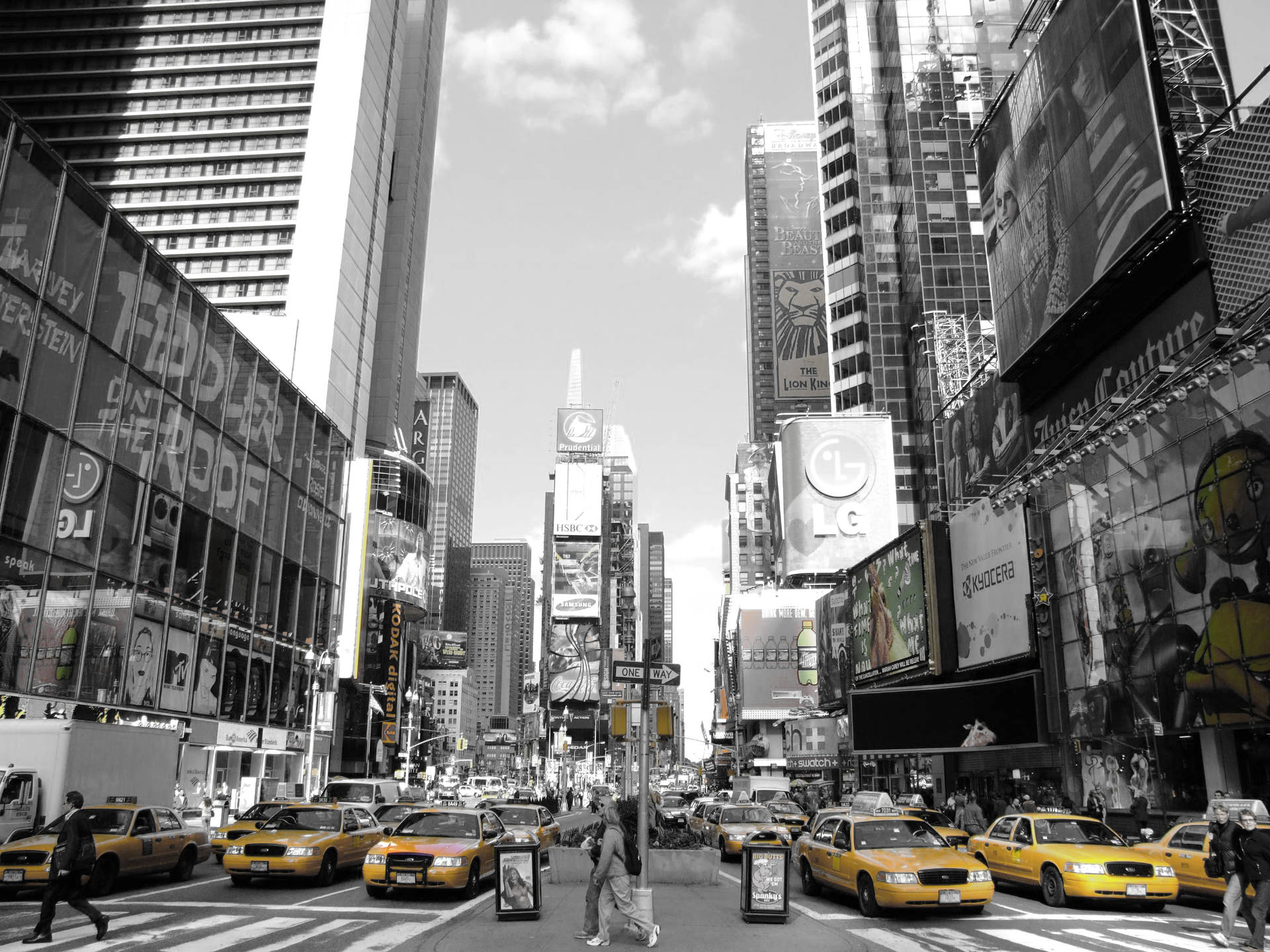 1920x1440 Download New York Black And White Yellow Taxi Wallpaper