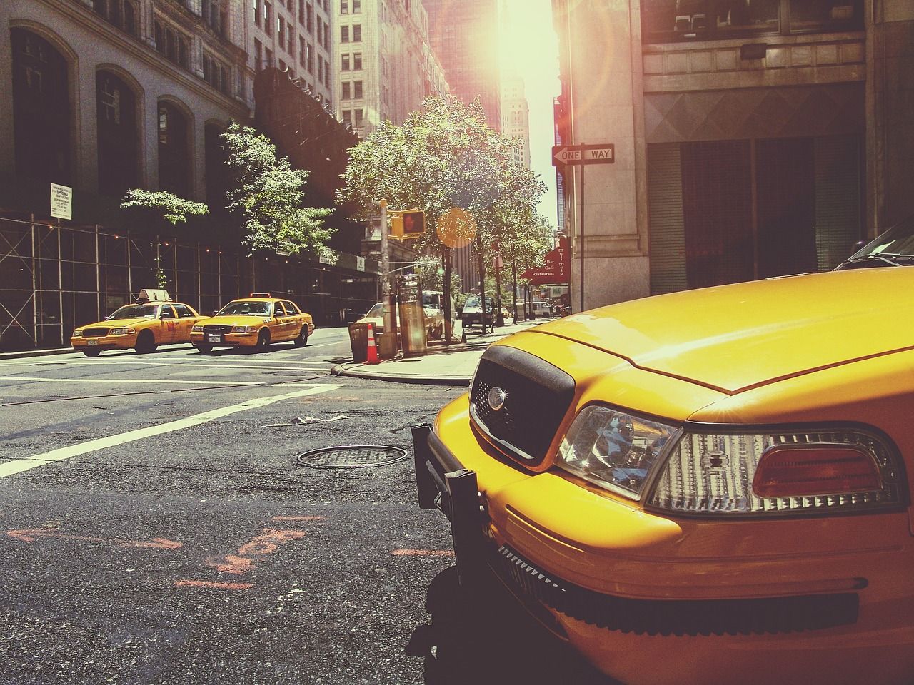 1280x960 Free Yellow Cabs & Taxi Image