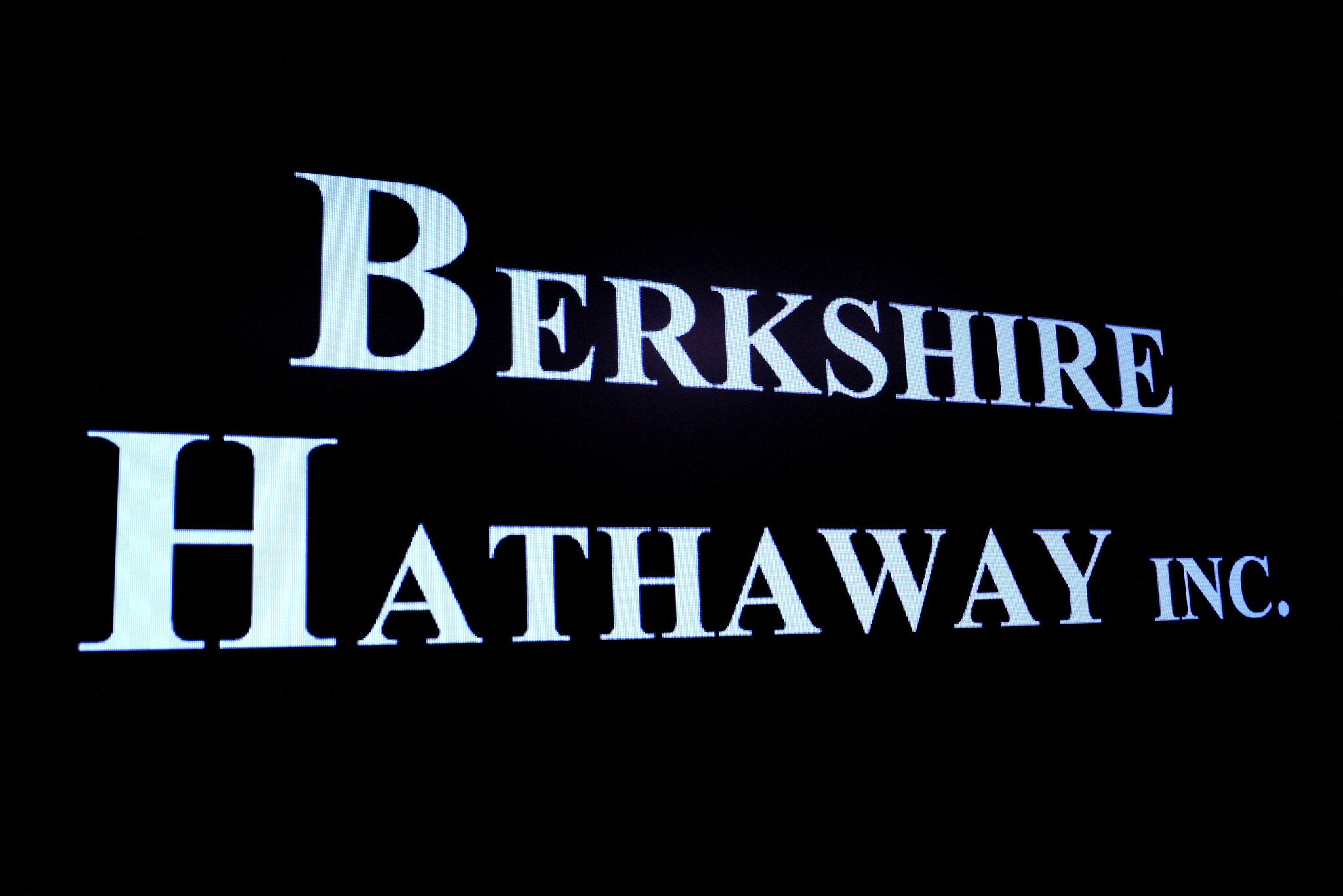2048x1366 Berkshire Stung by Losses in Its Stock Holdings