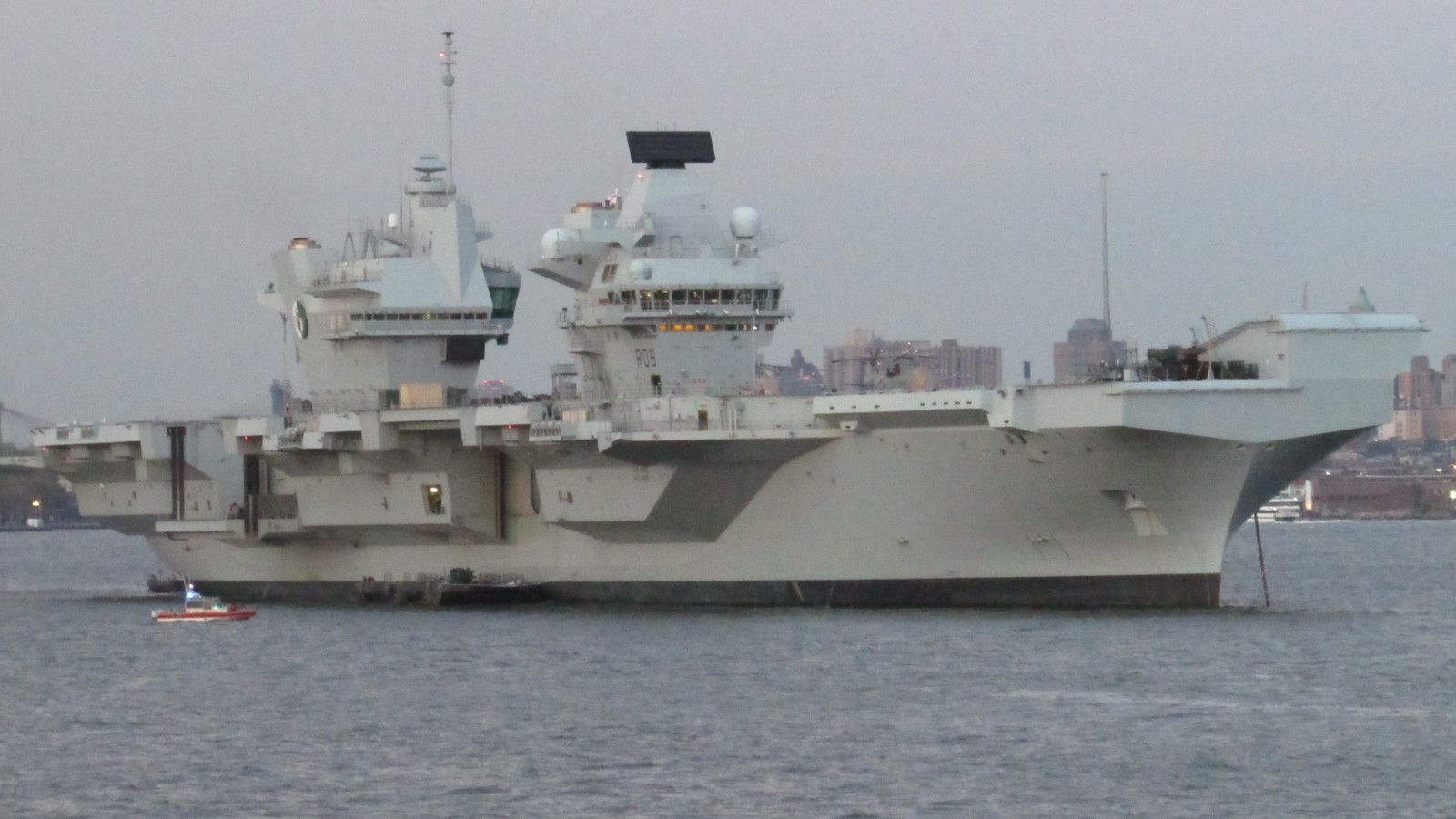 1600x900 HMS QUEEN ELIZABETH