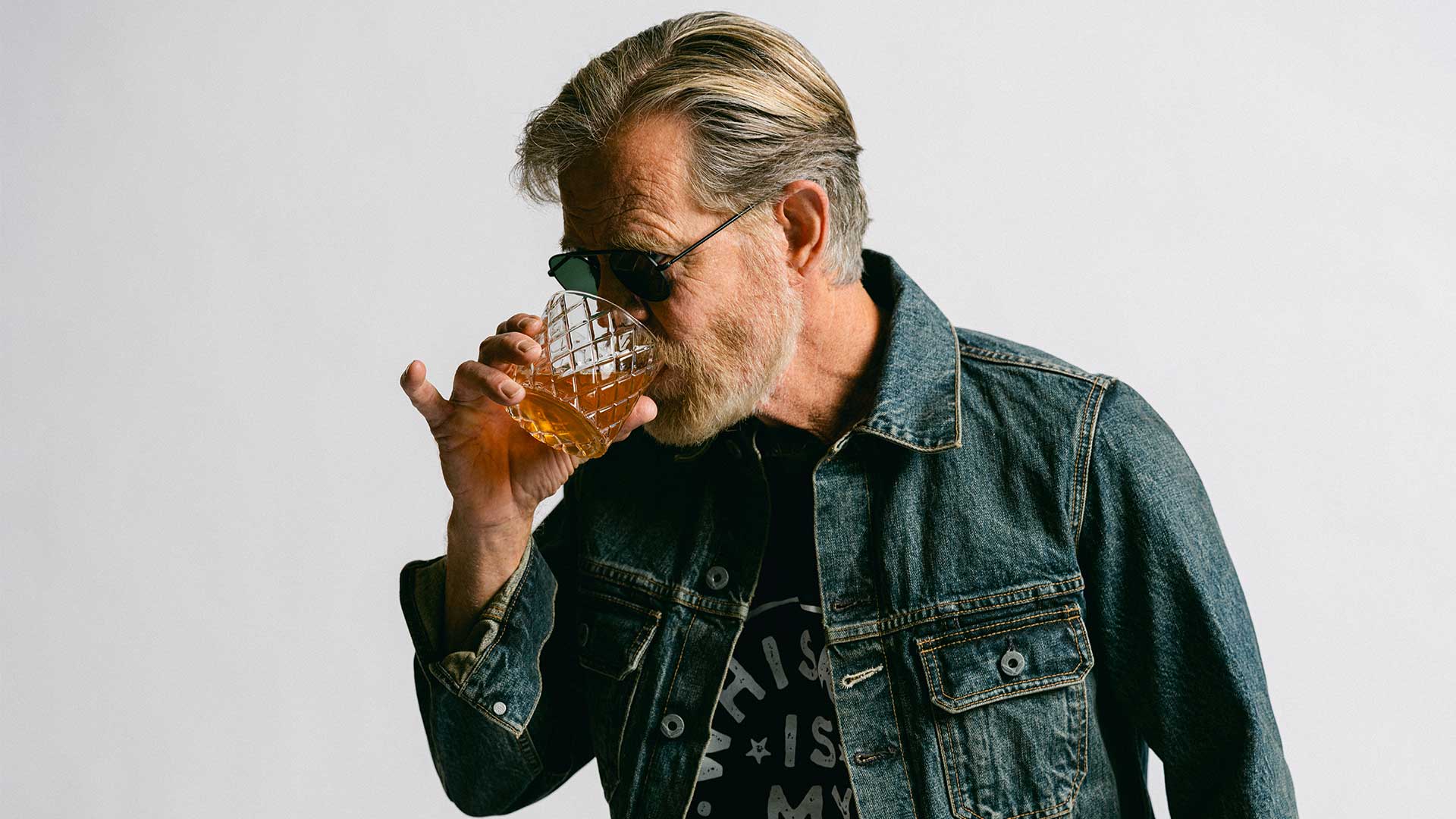 1920x1080 William H. Macy on the Right Way to Drink Whiskey's Journal