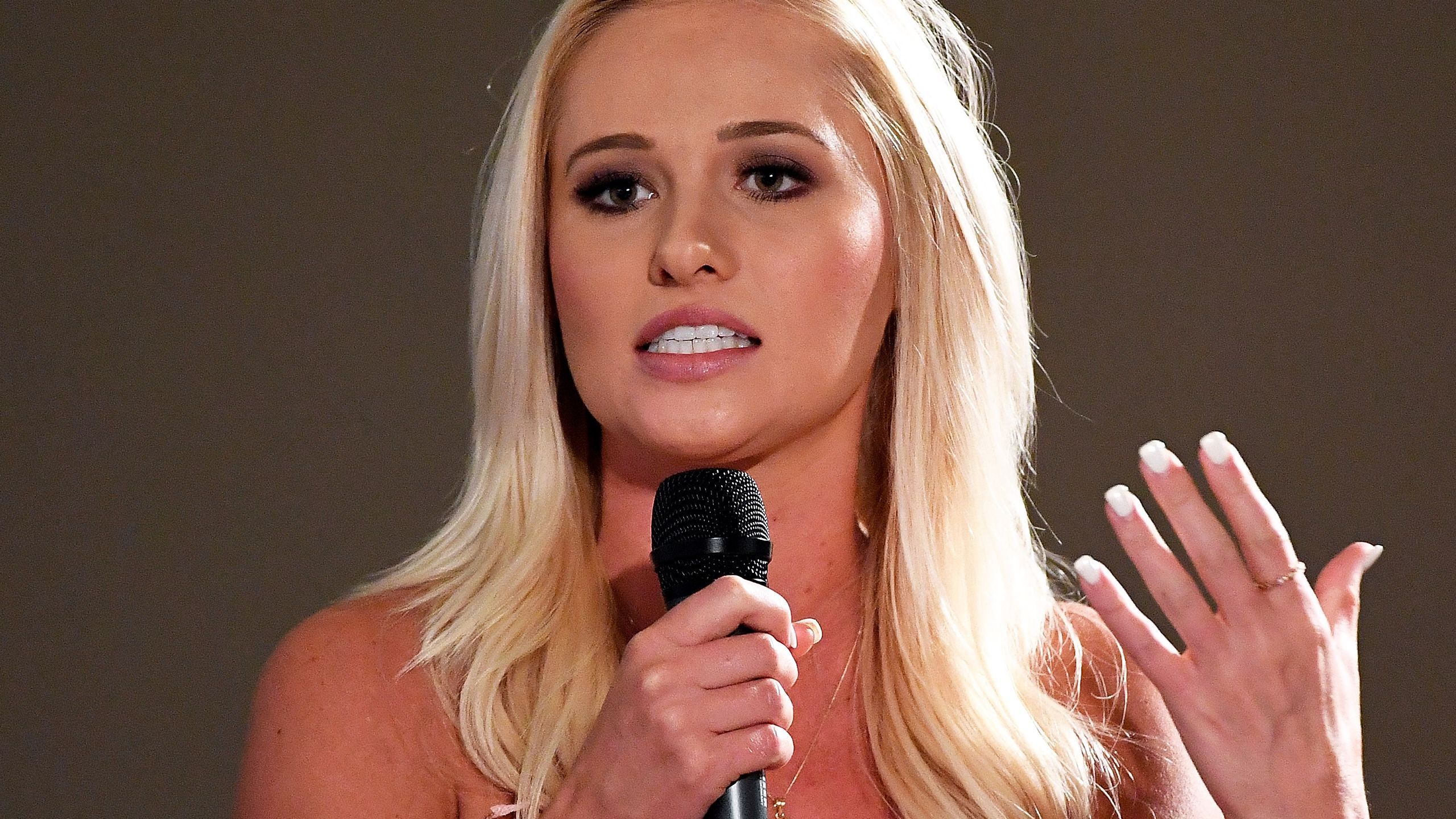2560x1440 Impromptu Street Interview with Tomi Lahren Goes Very Well