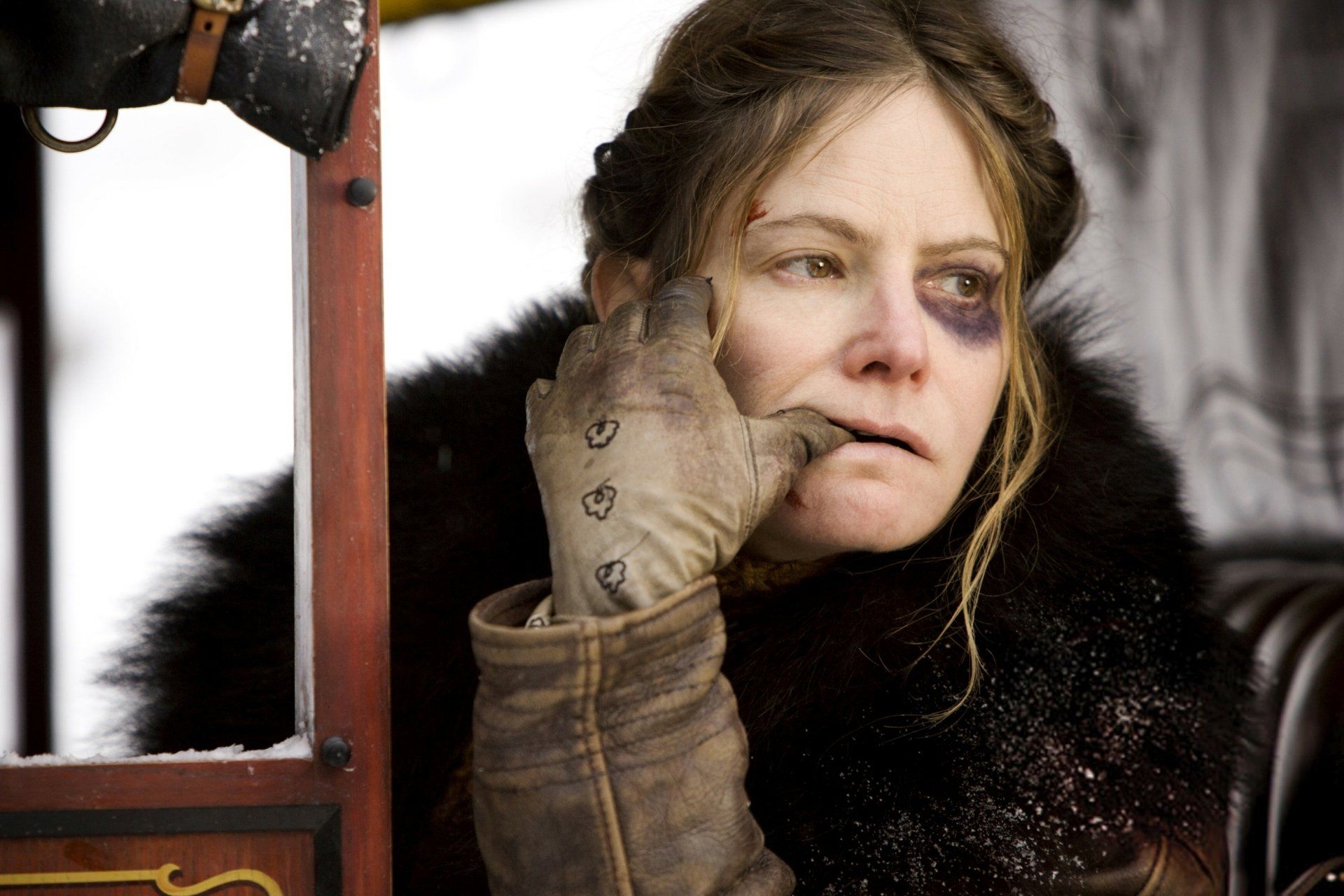 1920x1280 Jennifer Jason Leigh in The Hateful Eight