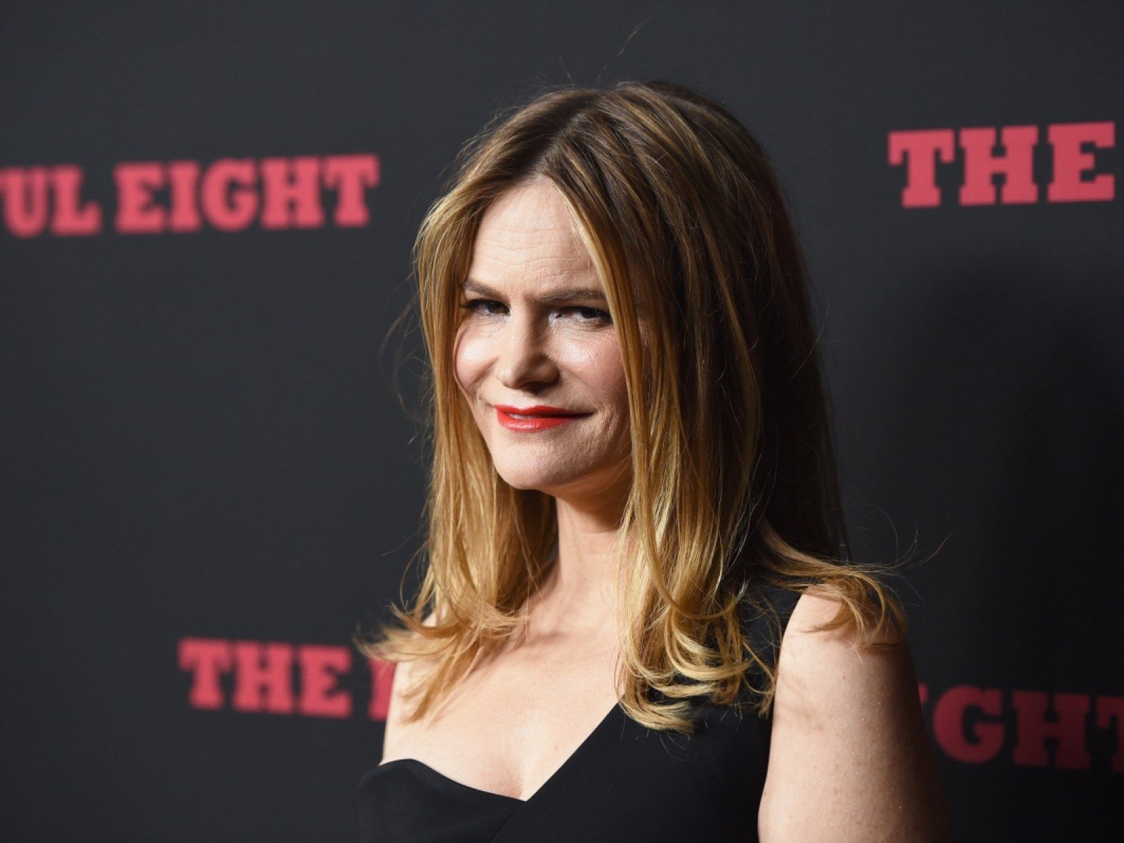 1600x1200 Jennifer Jason Leigh in talks for Ex Machina director Alex Garland's next project Annihilation