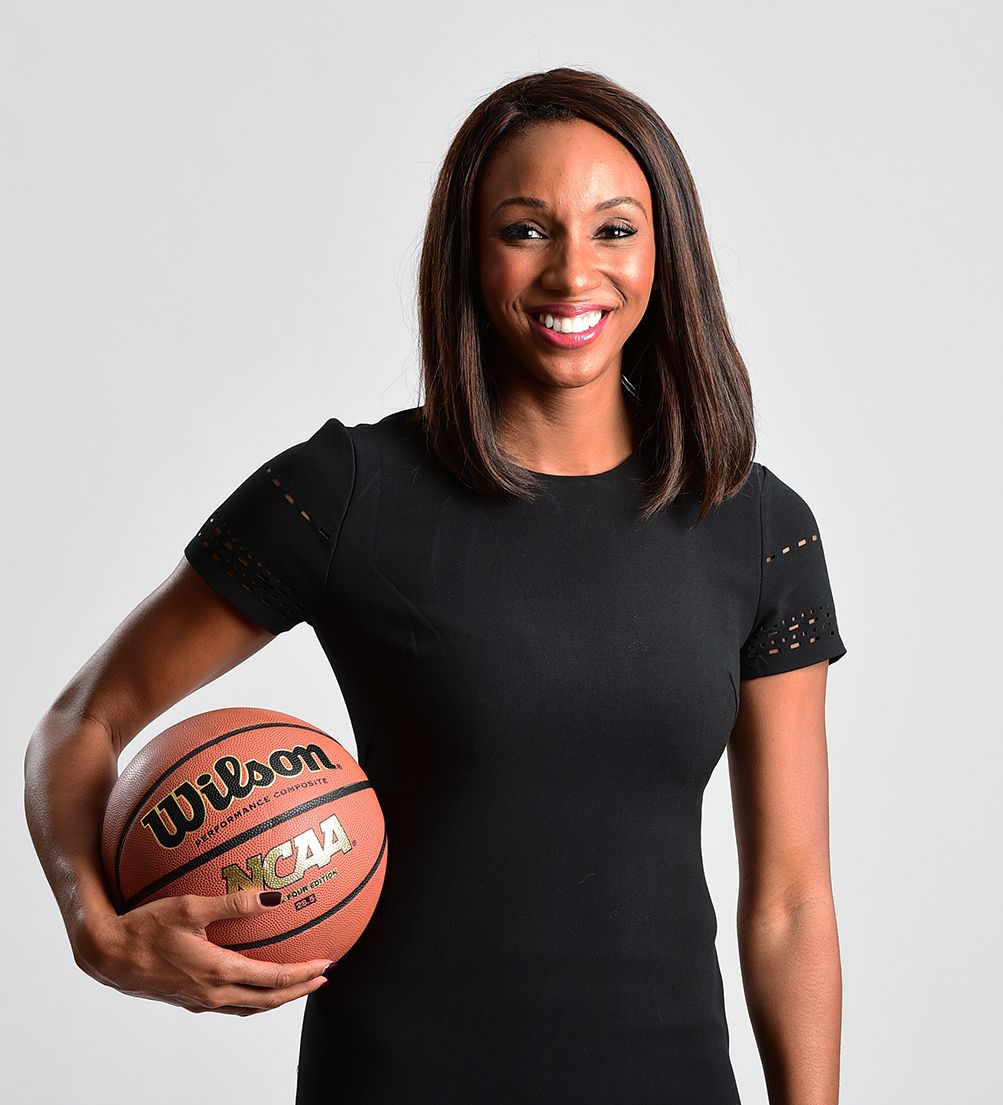 1003x1105 Maria Taylor (sportscaster)
