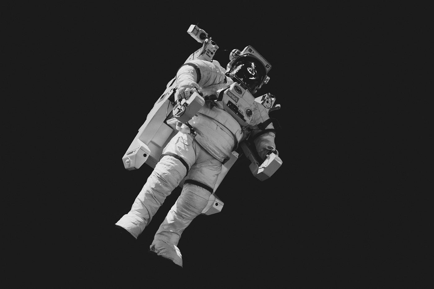1400x933 Review: Project Hail Mary by Andy Weir. by Jennifer R. Povey. Views of Other Planes