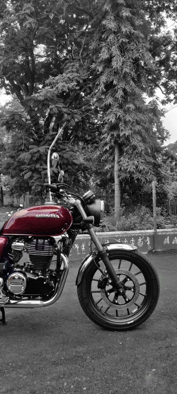 700x1556 In case you need an extremely well done modern classic as your wallpaper. Honda CB 350