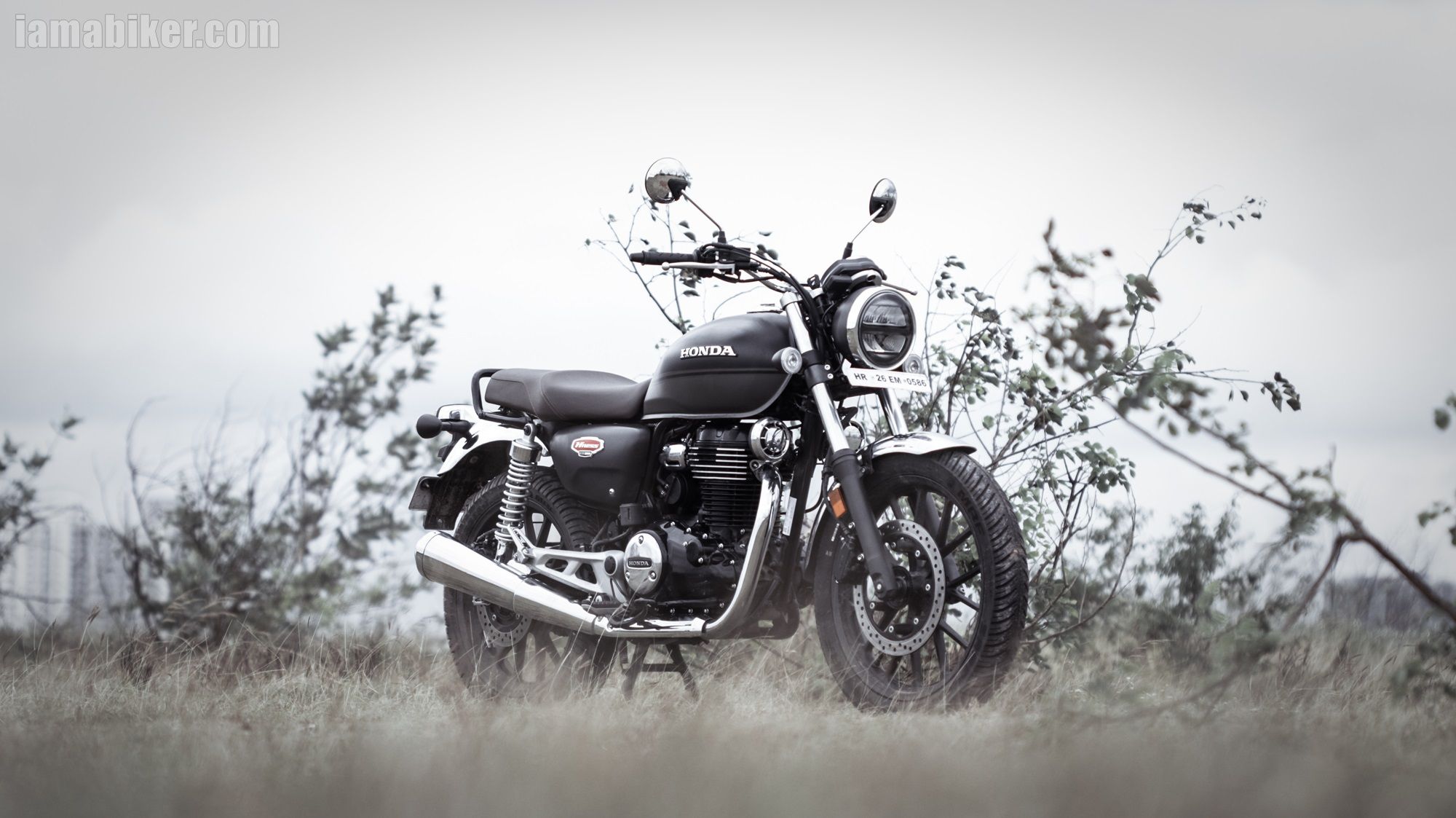 2000x1123 Honda Hness CB350 Wallpaper