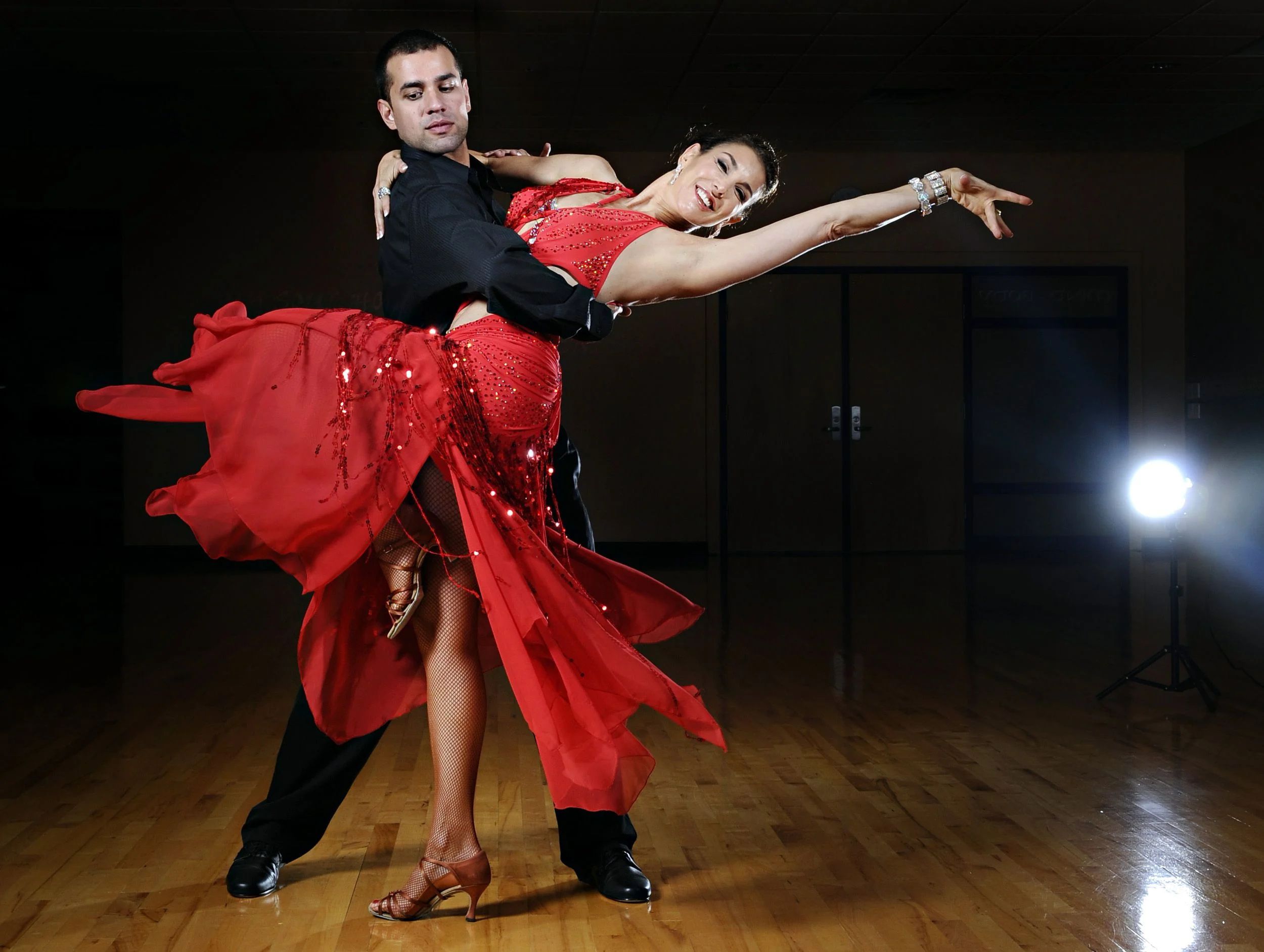 2500x1884 Merengue Dance Wallpaper