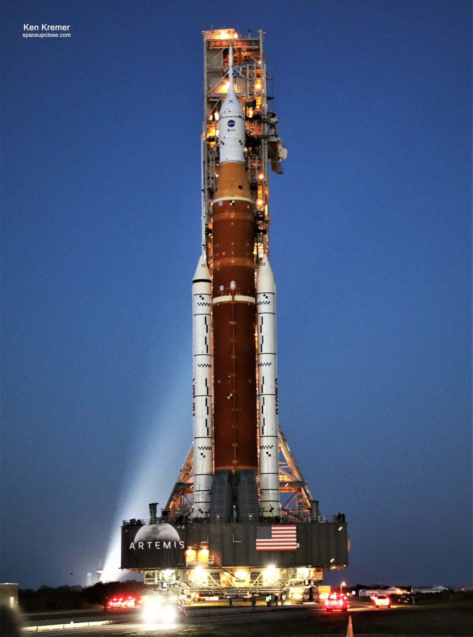 1902x2560 Artemis 1 rolls out to Pad 39B for launch rehearsal