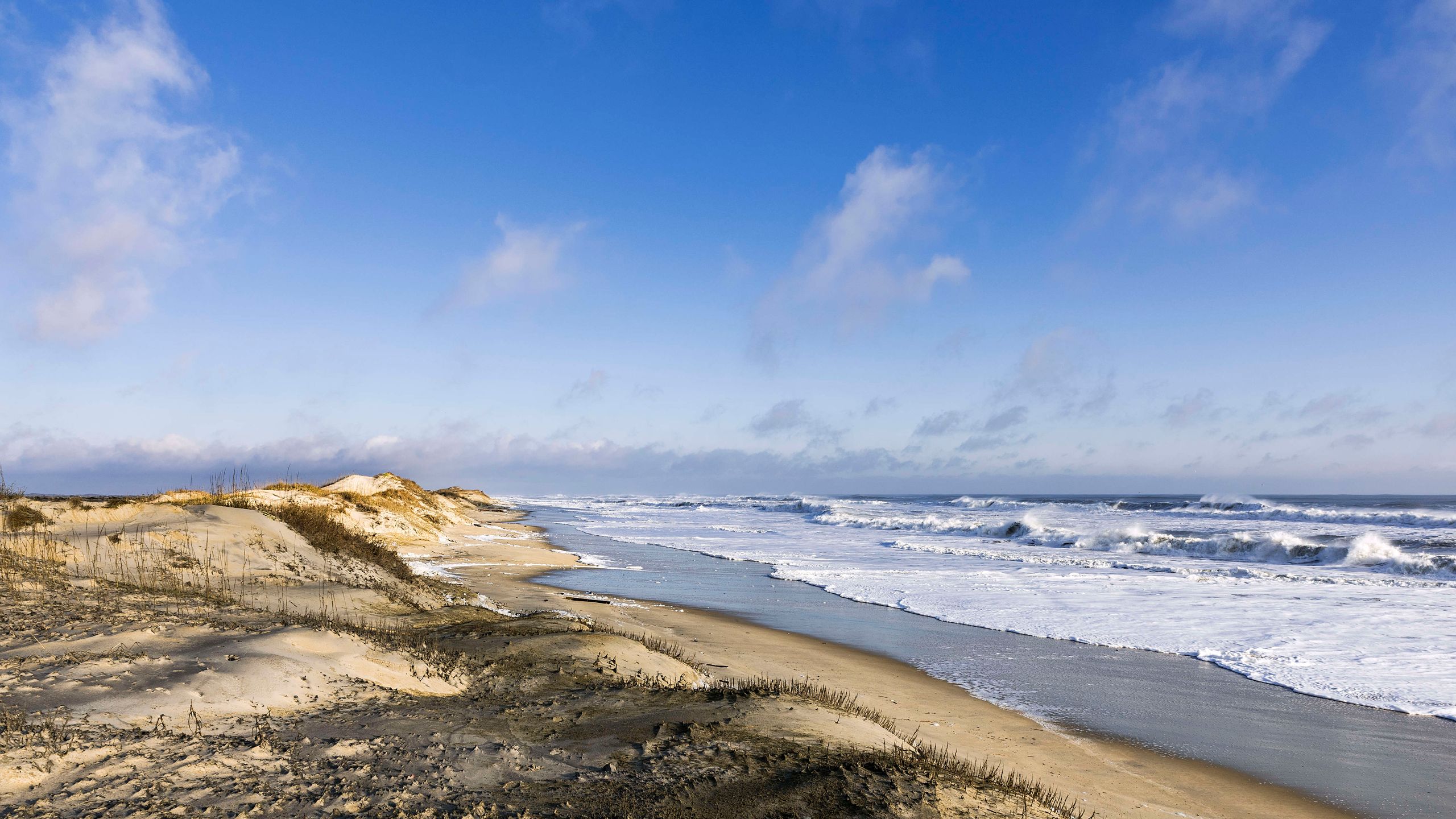 2560x1440 Island Appears Off Coast of Cape Hatteras