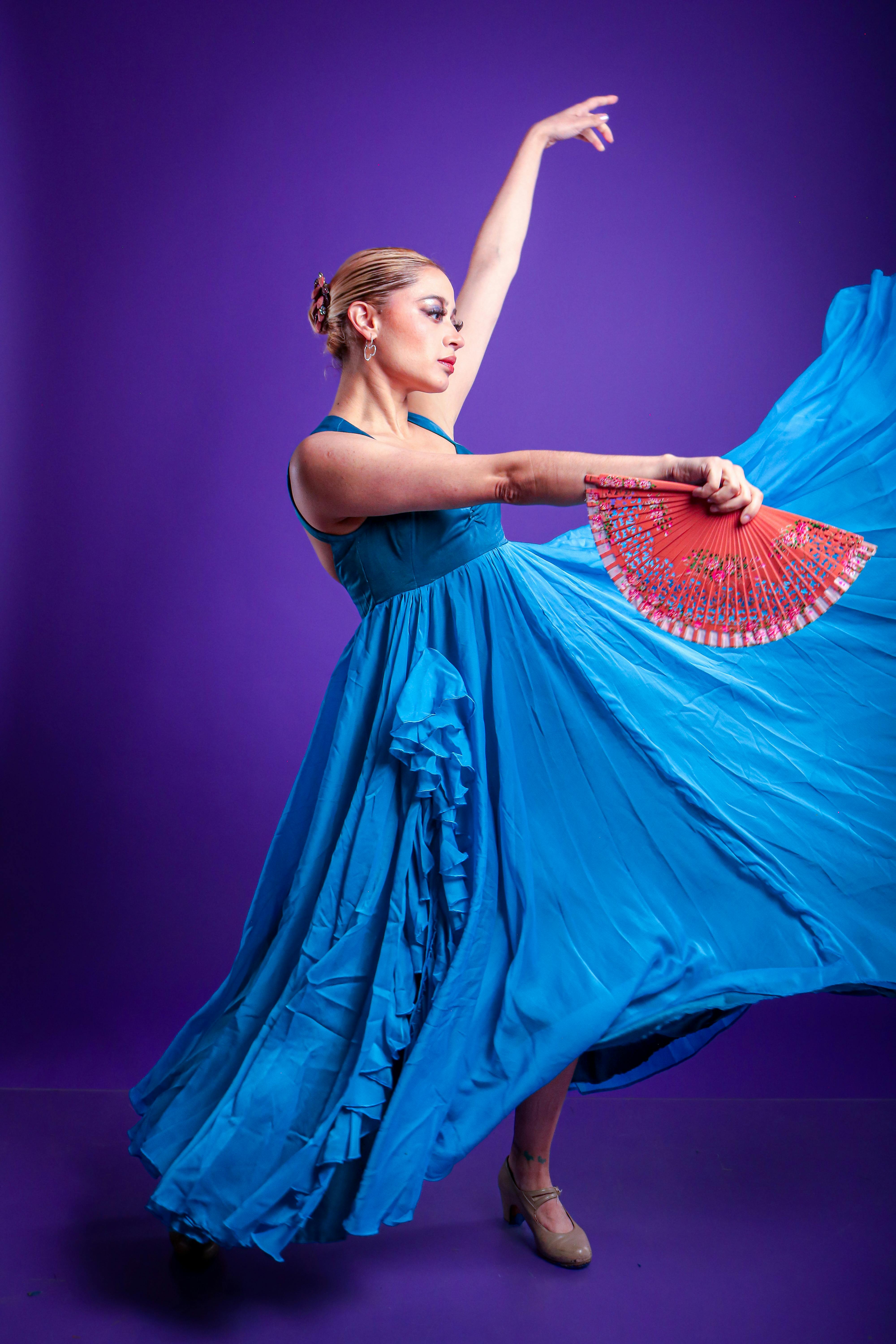 4000x6000 Elegant Flamenco Dancer in Blue Dress · Free