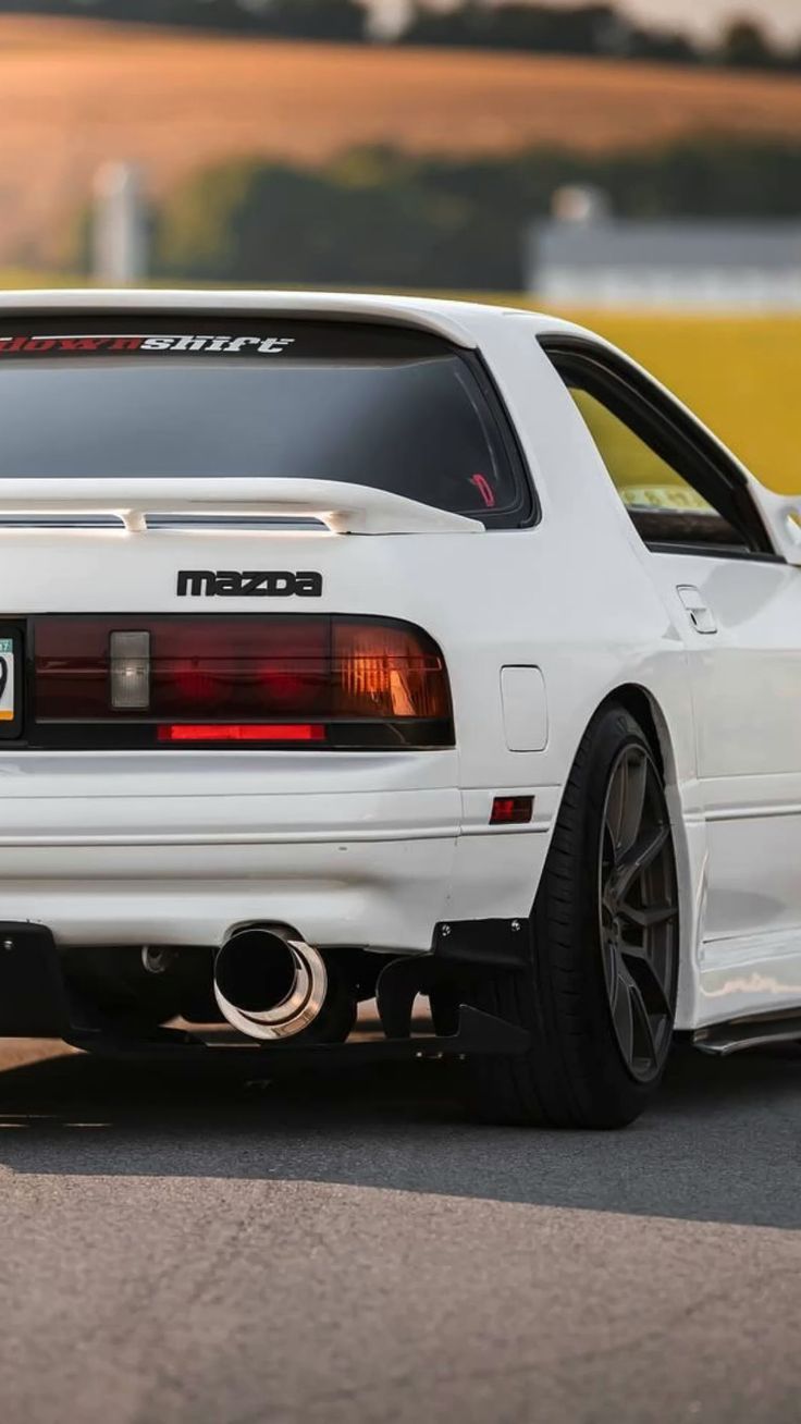 736x1308 Mazda RX7