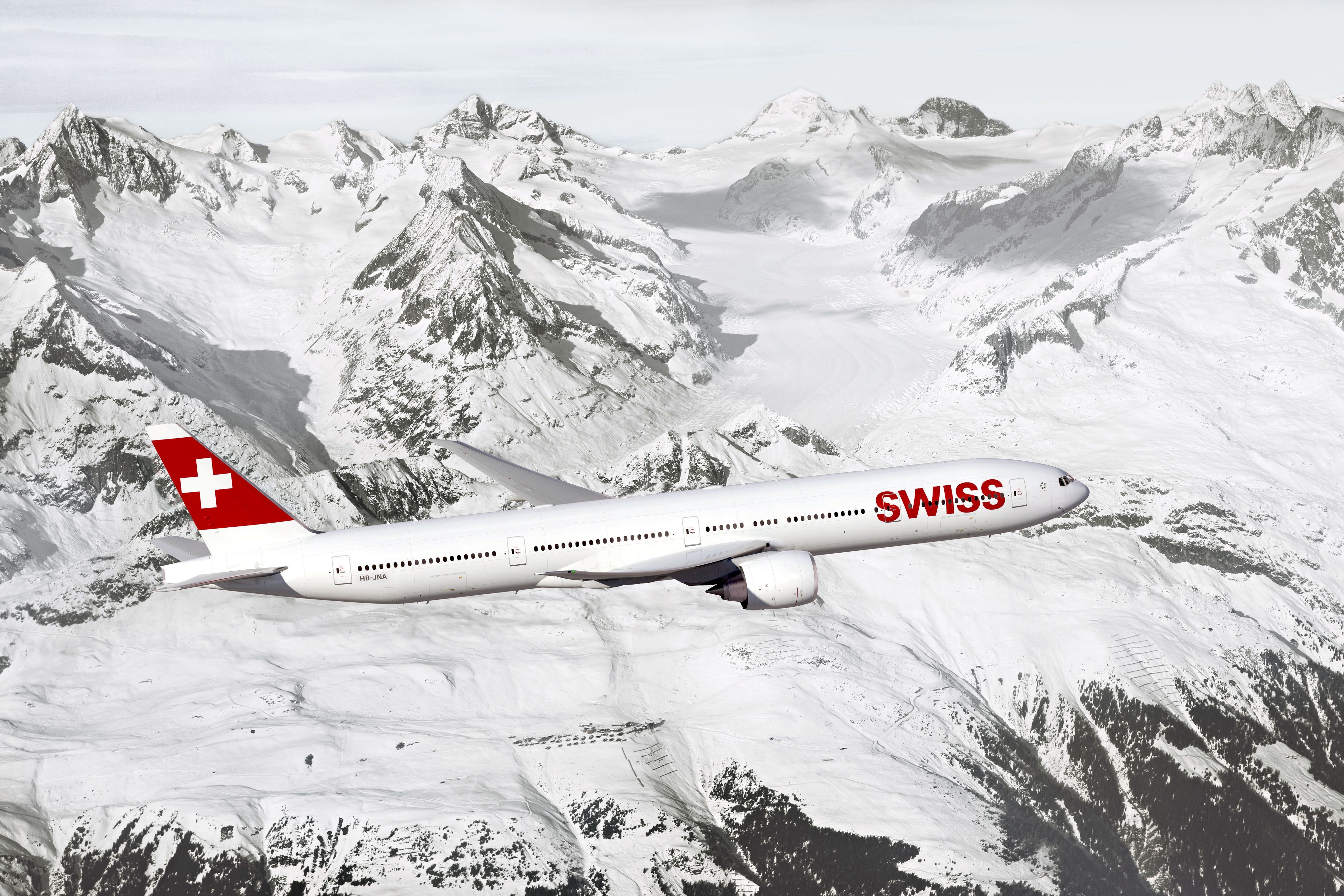 4250x2834 Swiss Airlines Boeing 777 Over the Majestic Alps