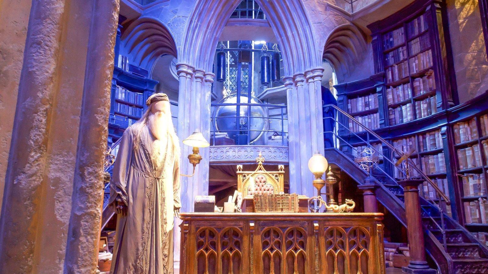 1600x900 Làm điều này, không phải thế // Tham quan trường quay Harry Potter, Luân Đôn https://wallpaperaccess.com/full/2652595.jpg