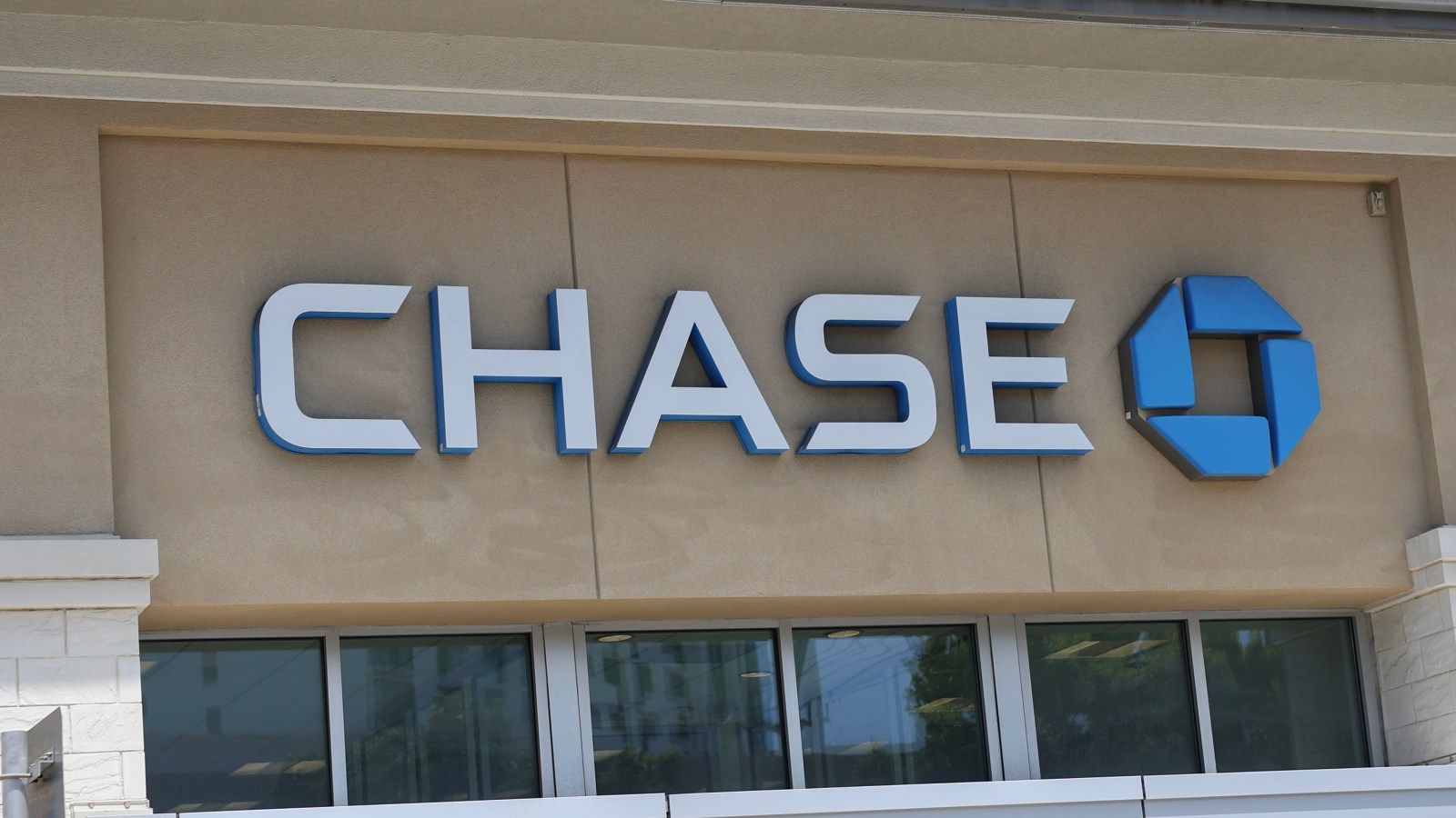 1600x900 JPMorgan Chase layoffs continue in New Jersey