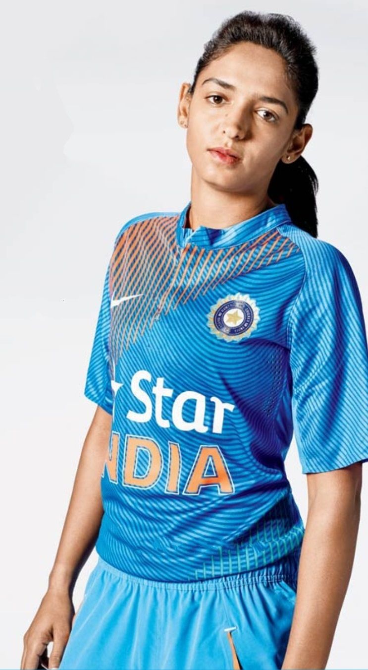 743x1351 Harmanpreet Kaur