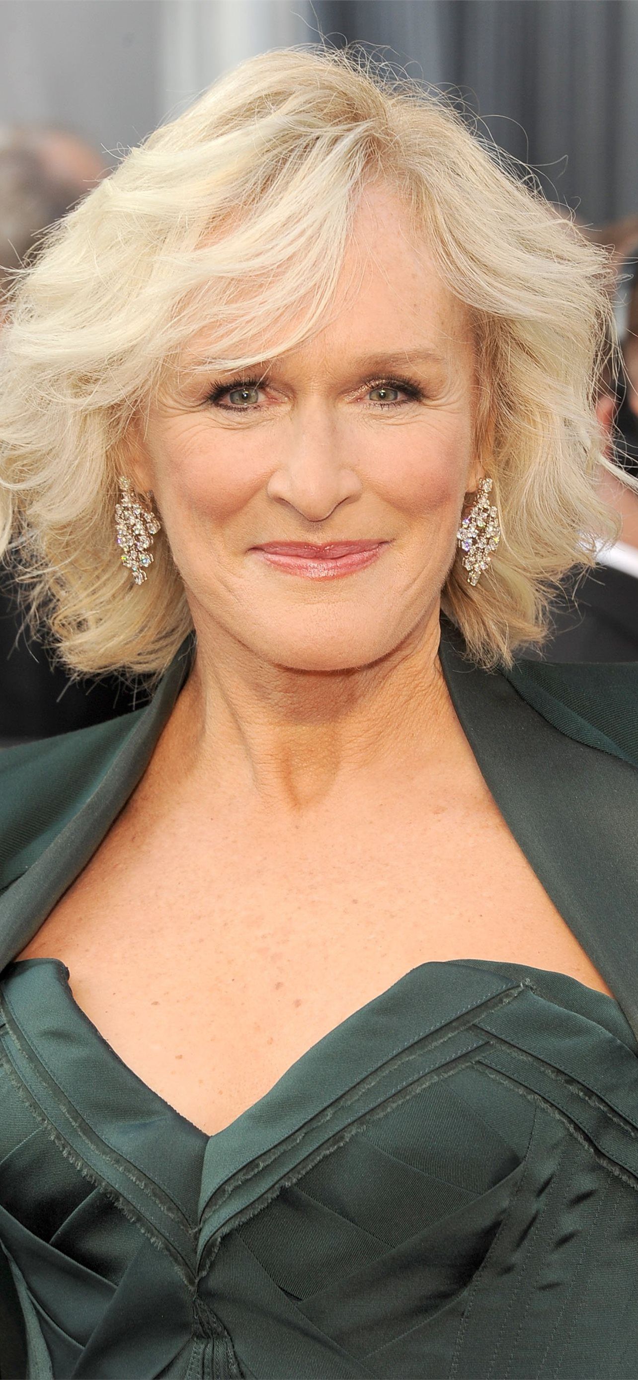 1284x2778 glenn close iPhone Wallpaper Free Download