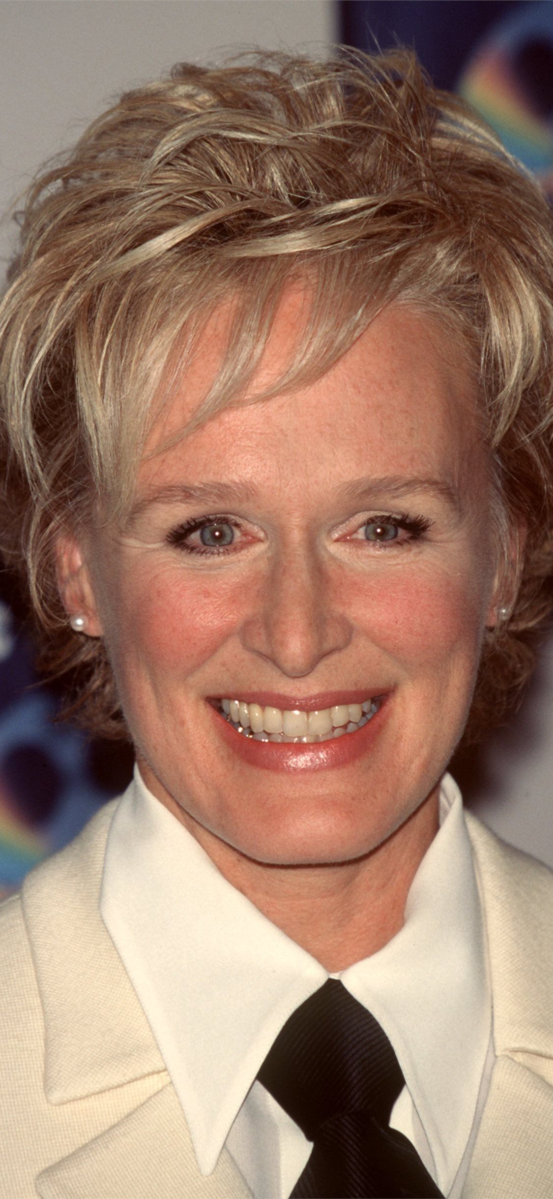 1125x2436 glenn close iPhone Wallpaper Free Download