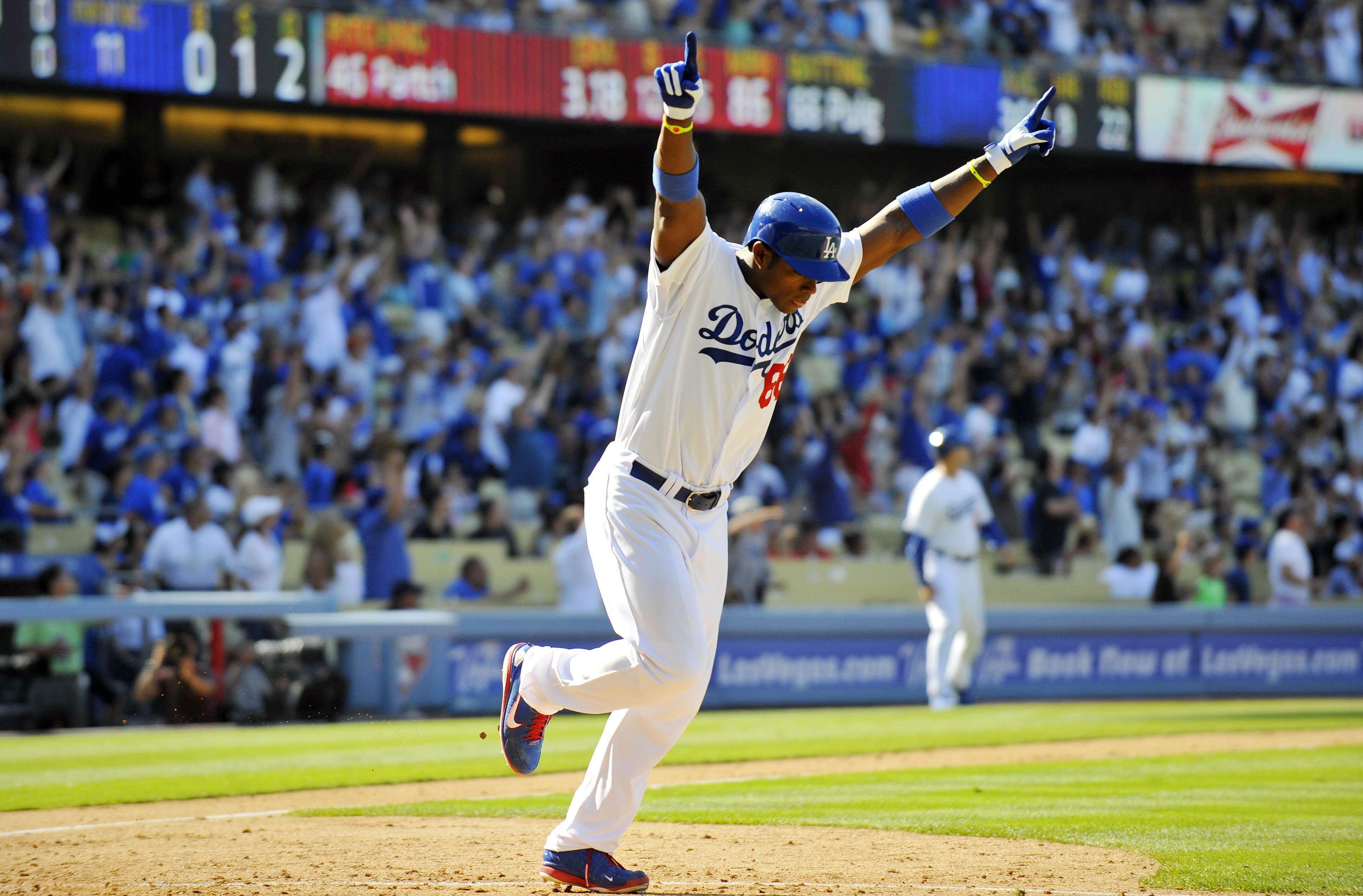 3880x2552 Yasiel Puig Wallpaper