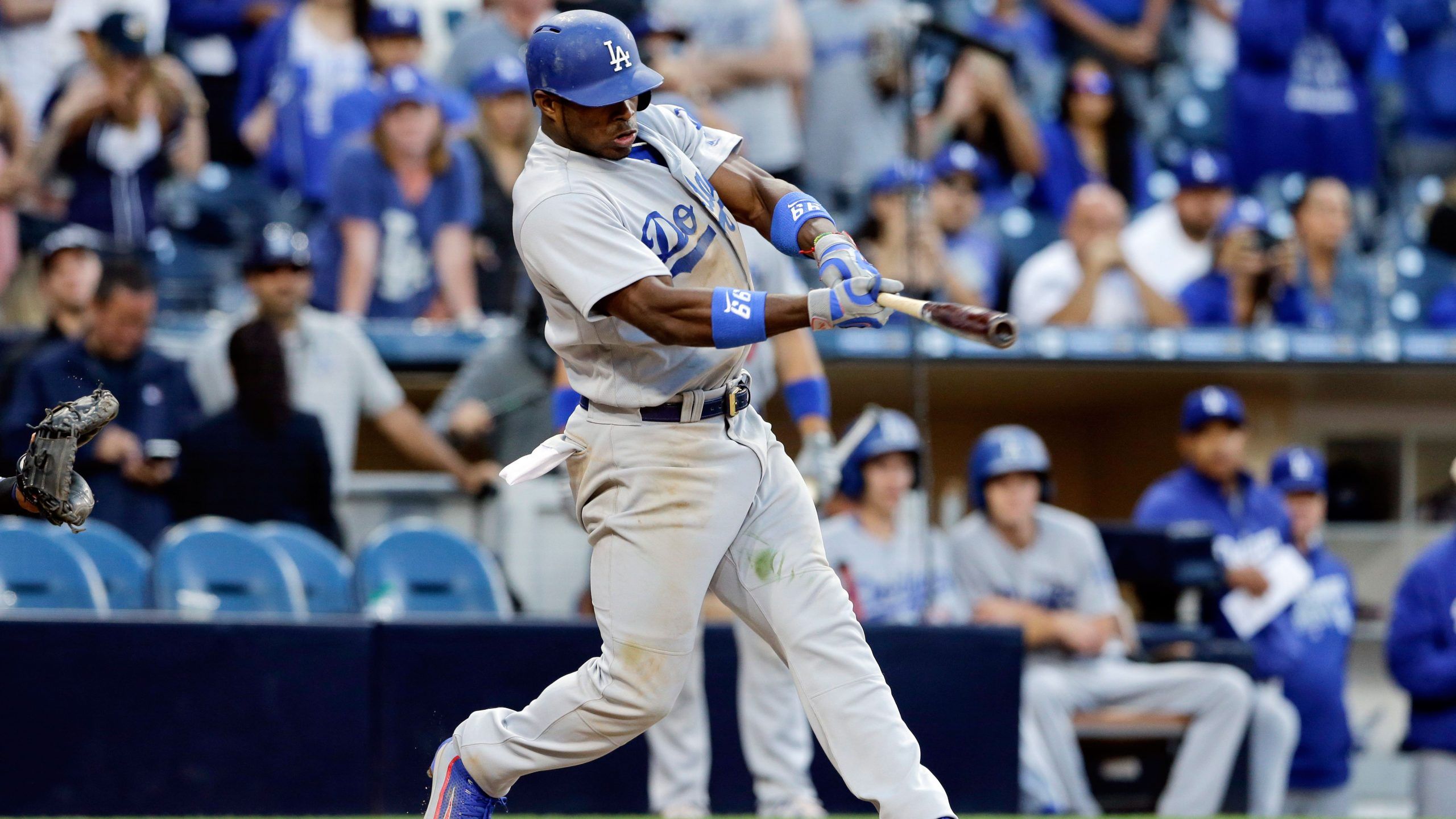 2560x1440 Puig's 2 Run Single In 17th Leads Dodgers Over Padres