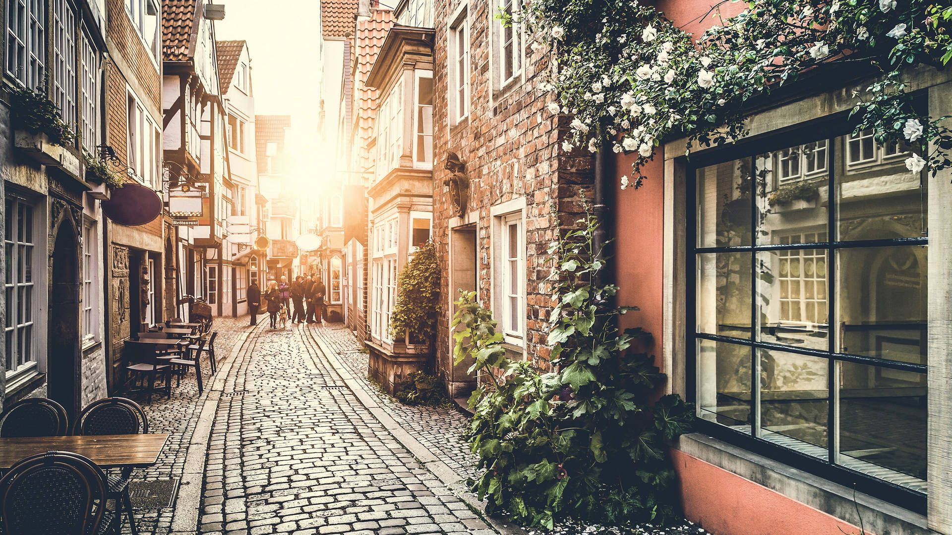 1920x1080 Download Enchanting European Street Travel Laptop Wallpaper