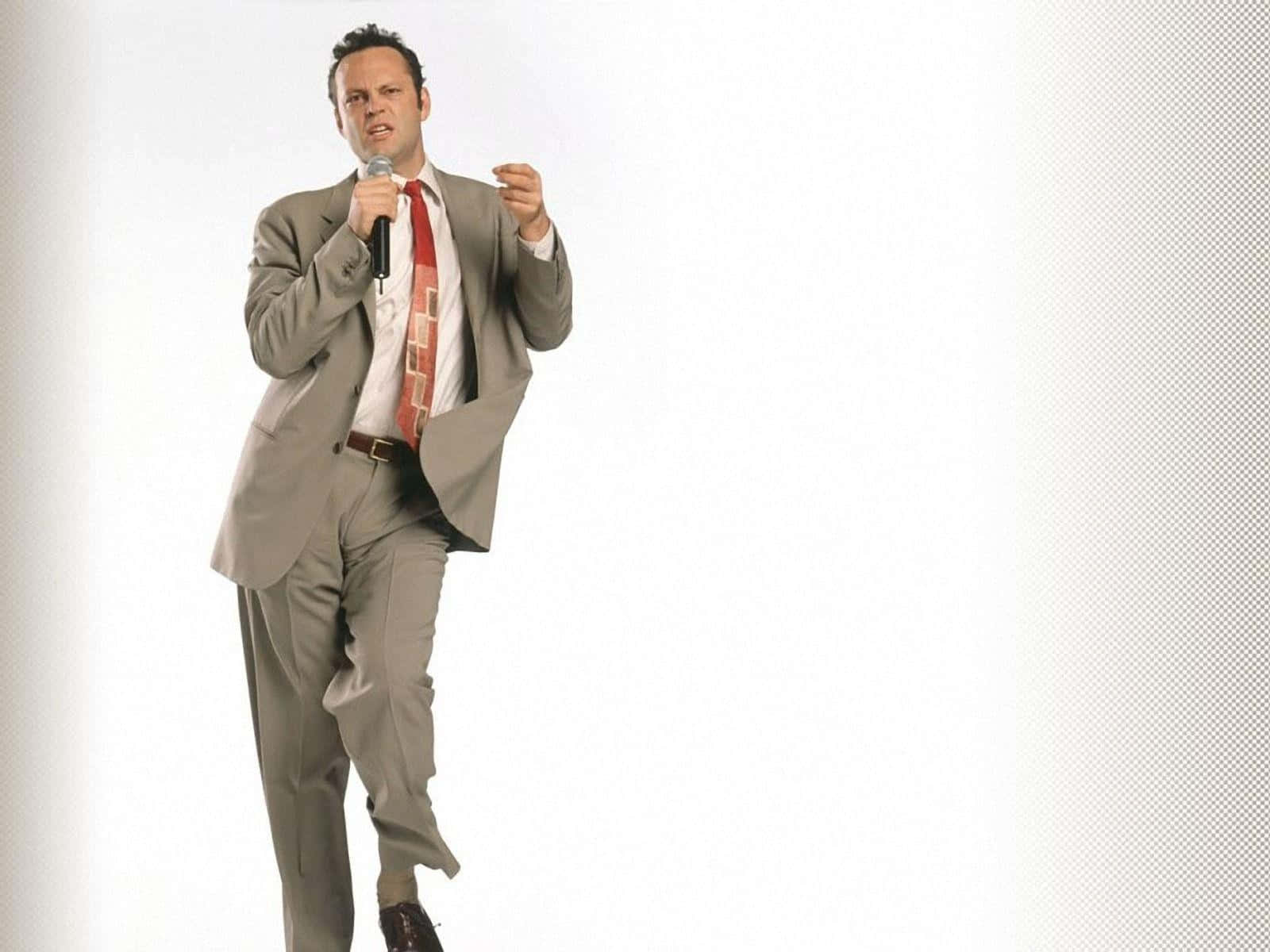 1600x1200 Download Vince Vaughn striking a confident pose Wallpaper