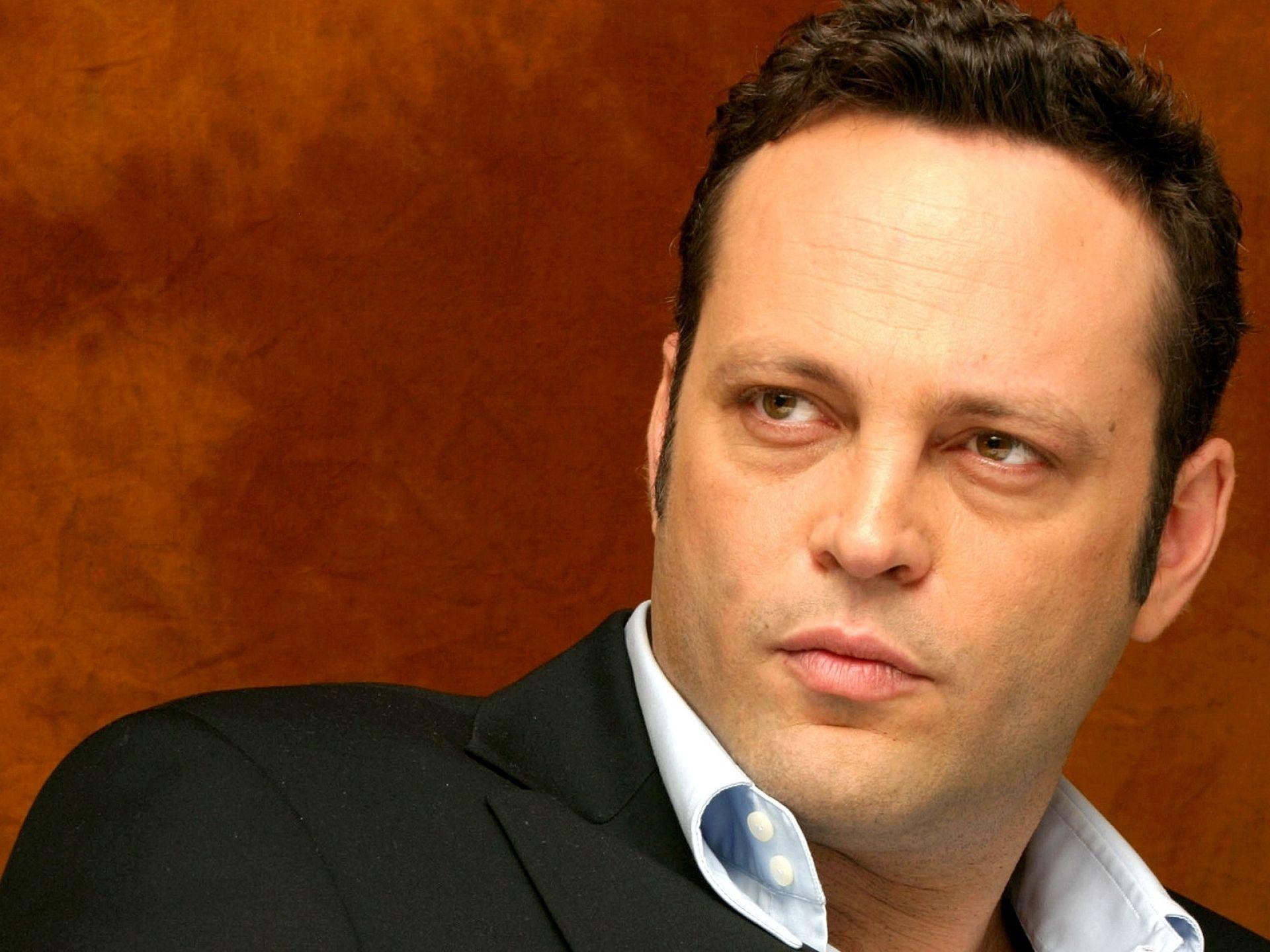 1920x1440 Vince Vaughn Wallpaper