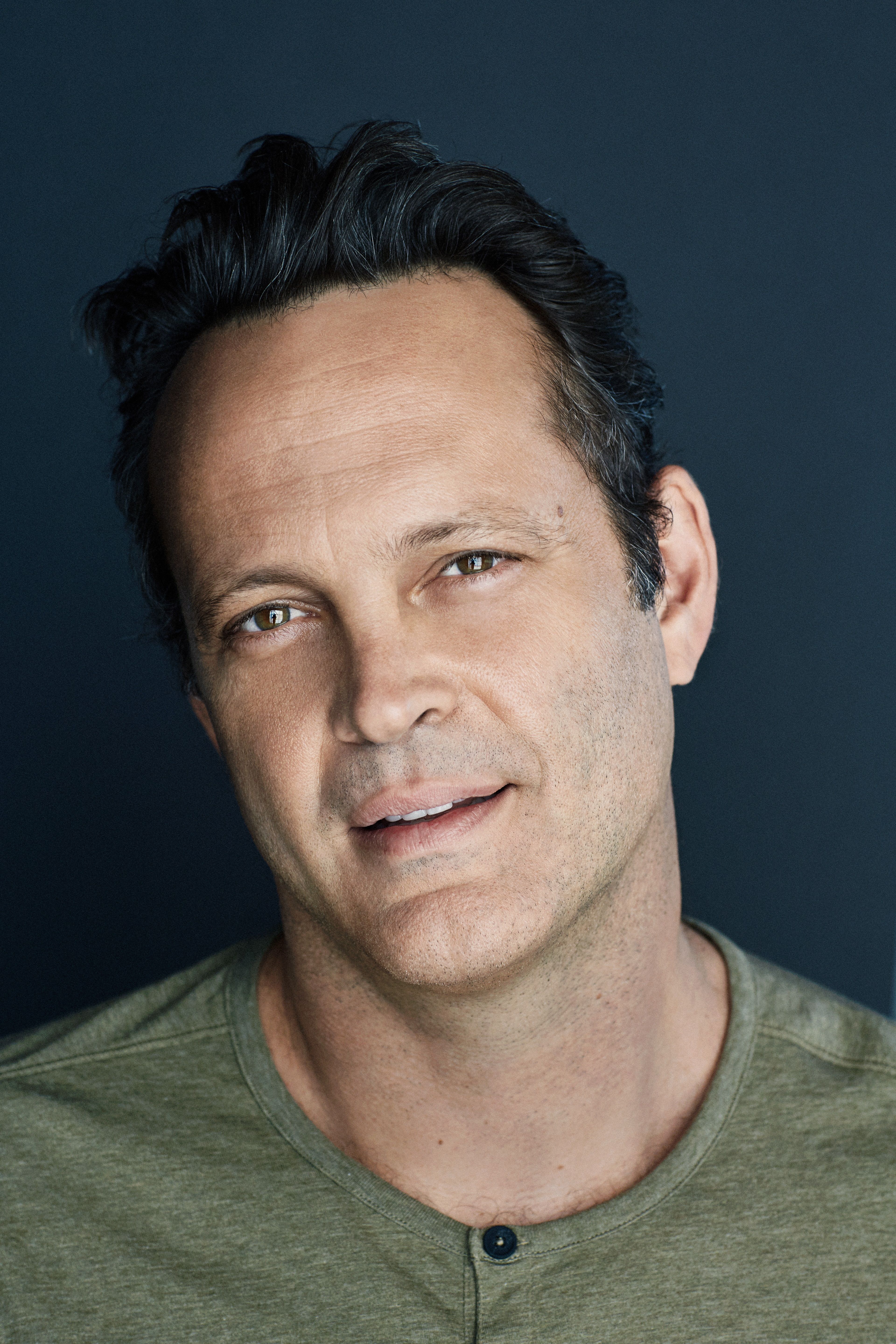 3840x5760 Vince Vaughn